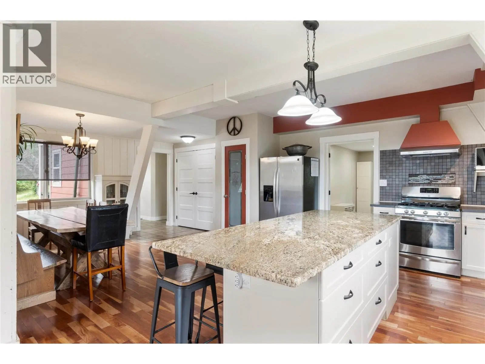 6551 40 Street Nw. Salmon Arm, British Columbia