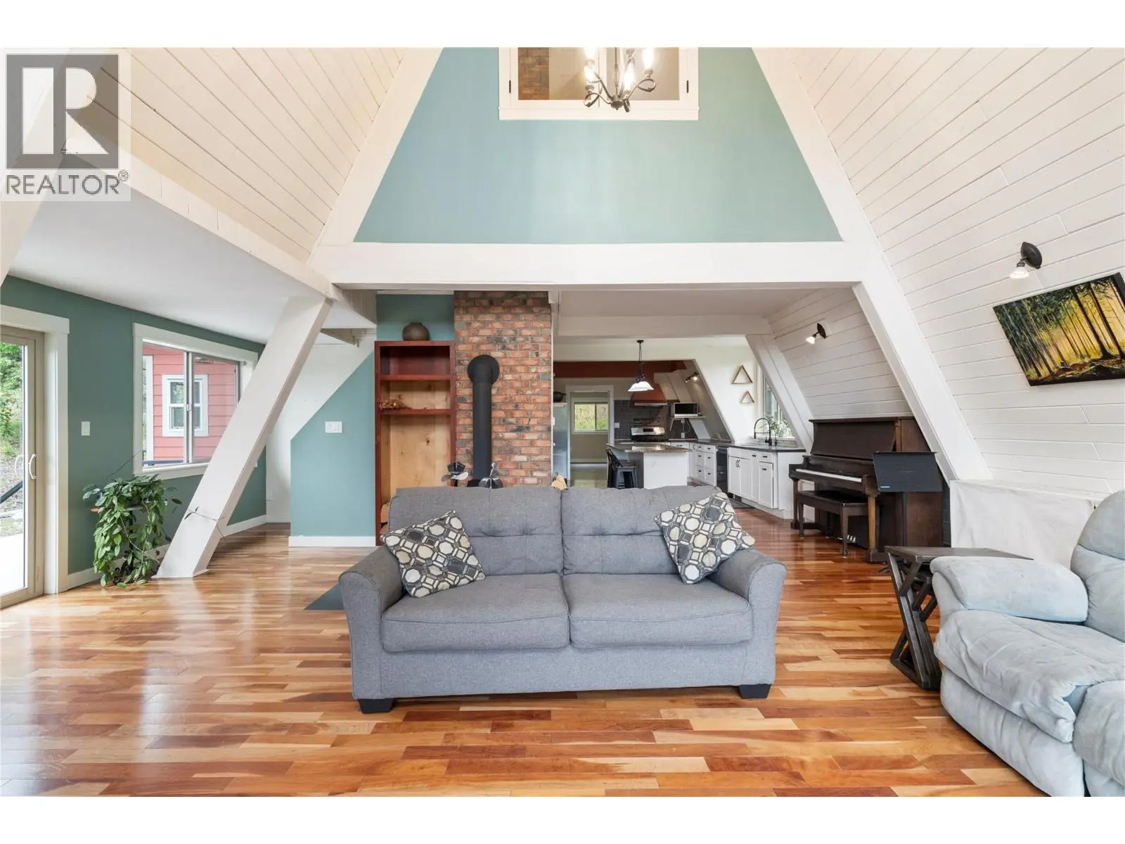 6551 40 Street Nw. Salmon Arm, British Columbia