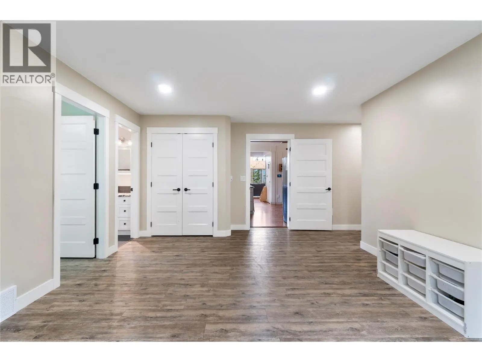 6551 40 Street Nw. Salmon Arm, British Columbia