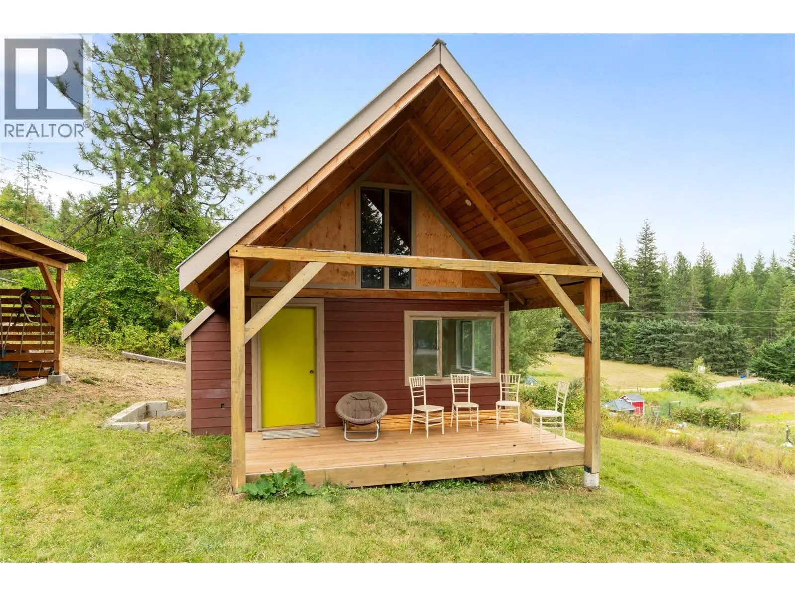 6551 40 Street Nw. Salmon Arm, British Columbia