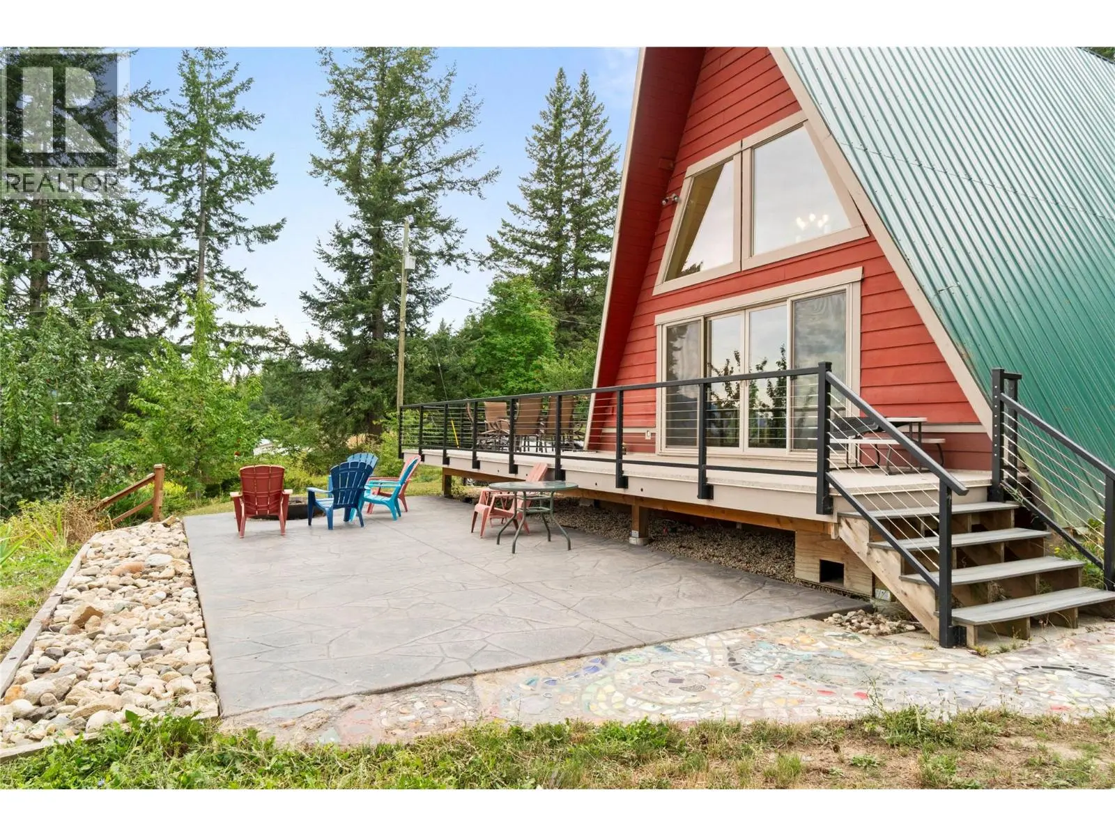 6551 40 Street Nw. Salmon Arm, British Columbia