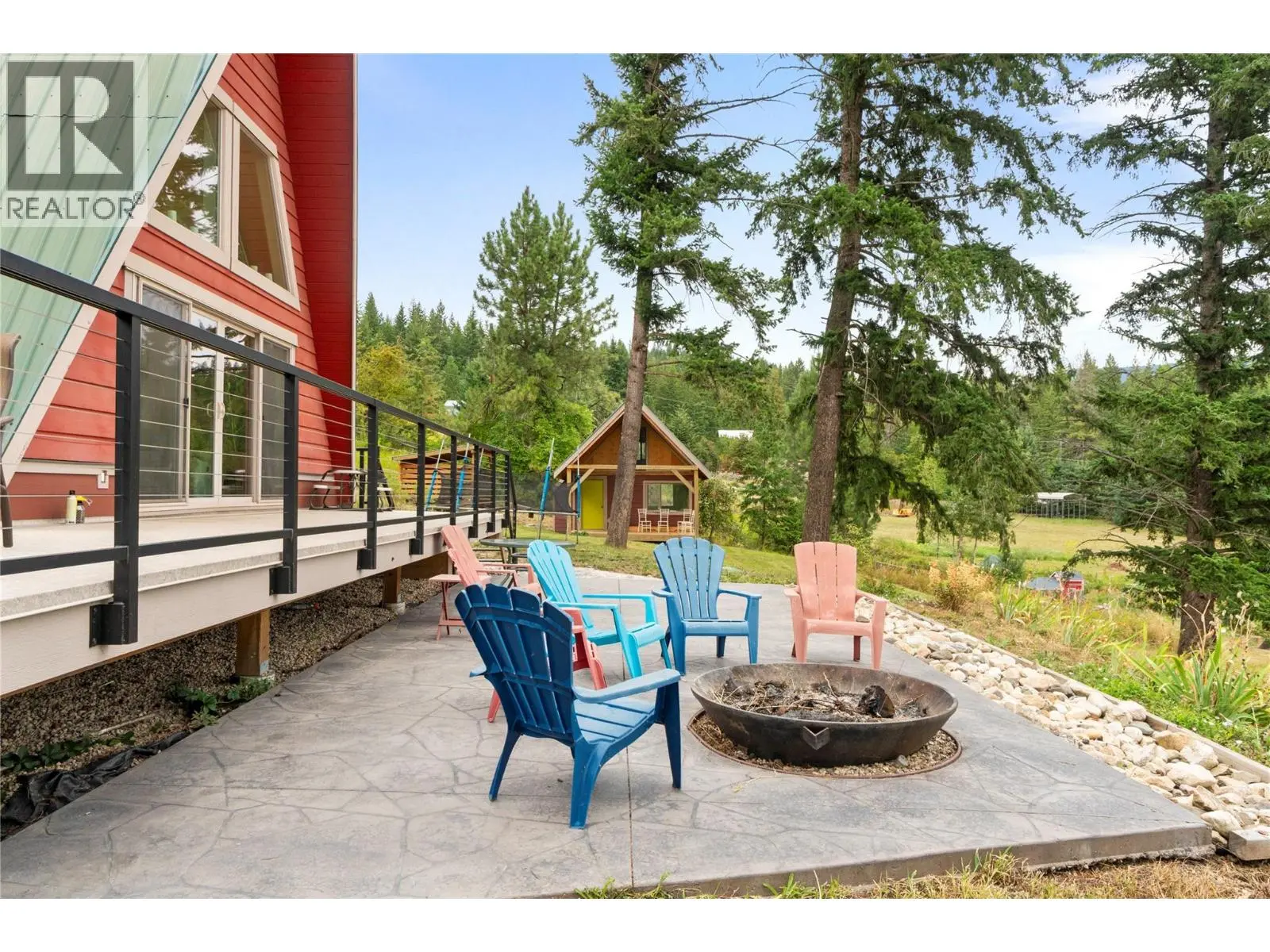 6551 40 Street Nw. Salmon Arm, British Columbia