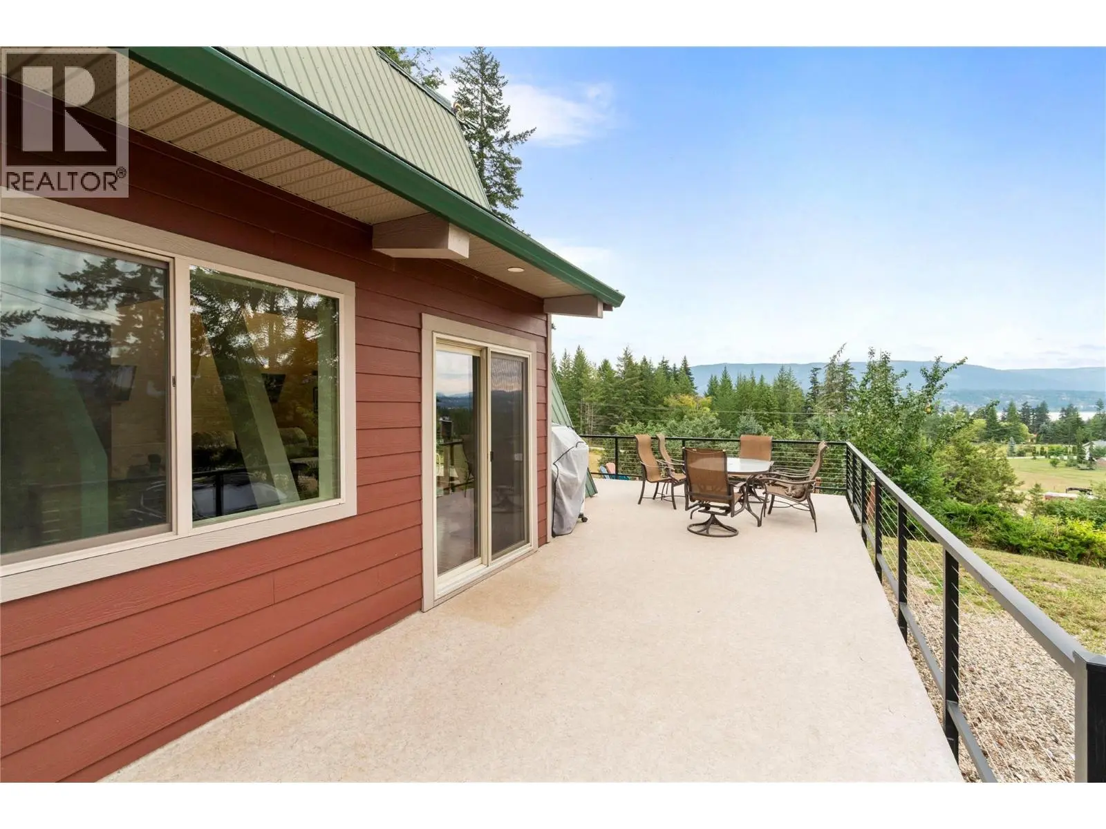 6551 40 Street Nw. Salmon Arm, British Columbia