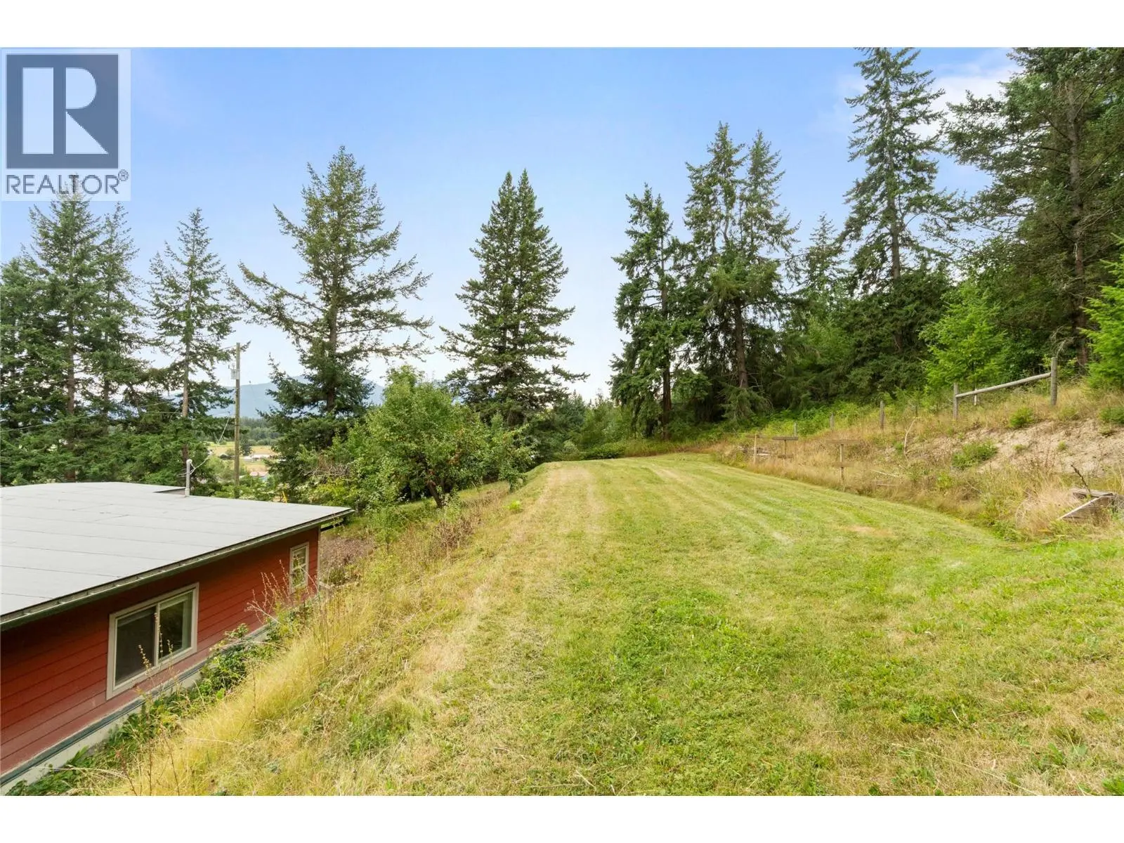6551 40 Street Nw. Salmon Arm, British Columbia