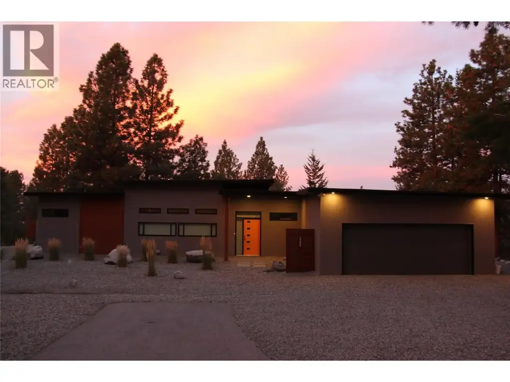 220 Sasquatch Trail, Osoyoos