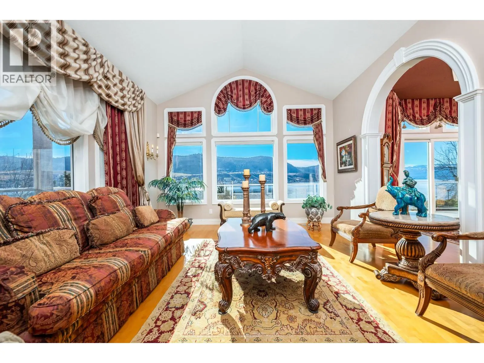 7504 Kennedy Lane. Vernon, British Columbia