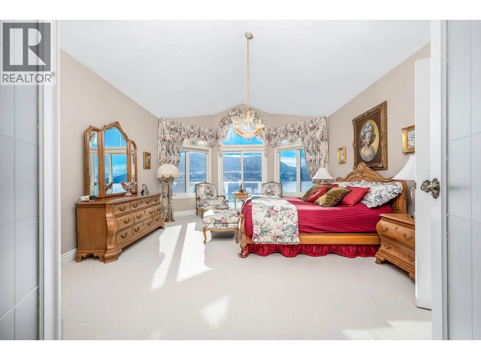 7504 Kennedy Lane. Vernon, British Columbia
