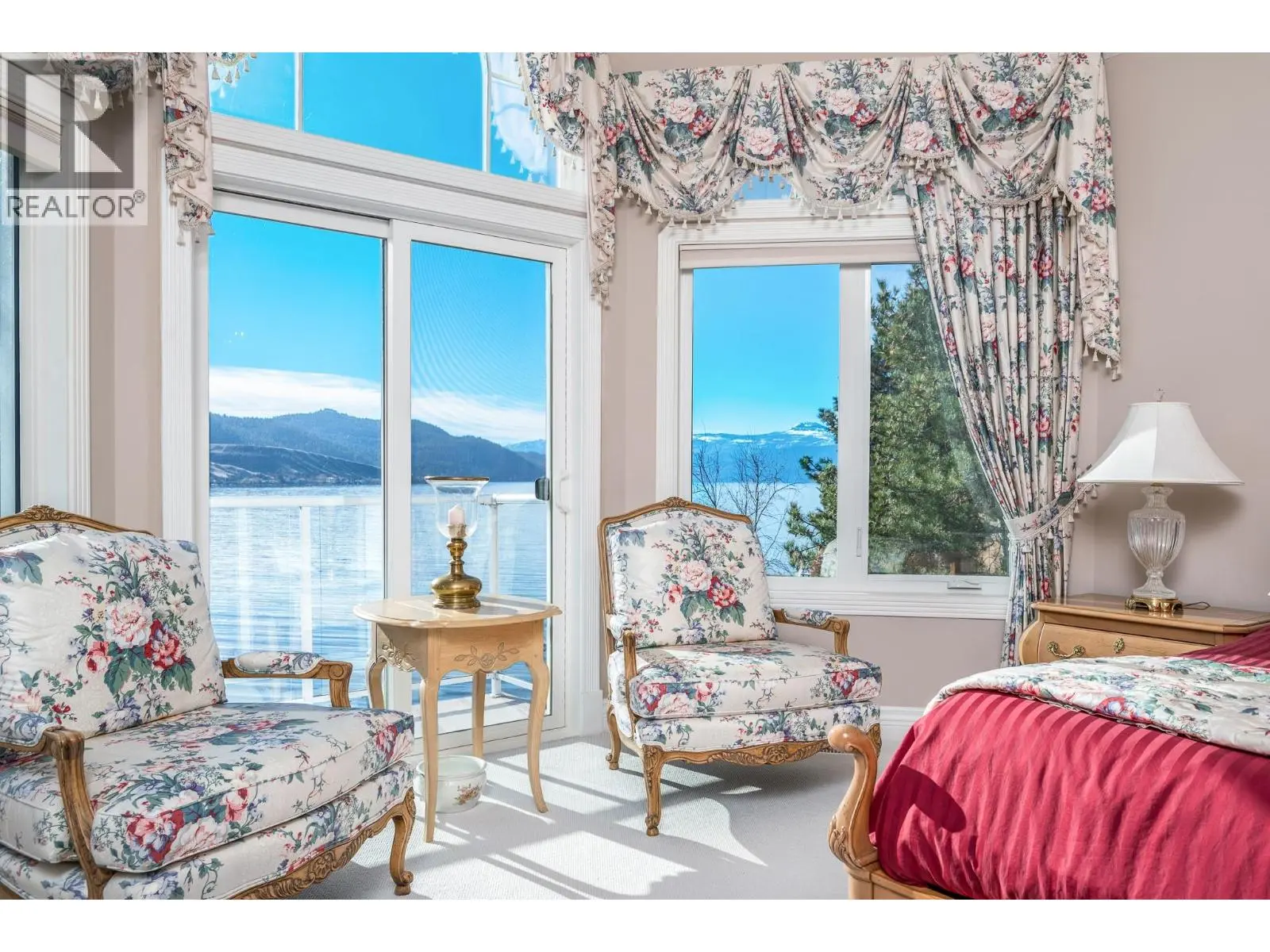 7504 Kennedy Lane. Vernon, British Columbia