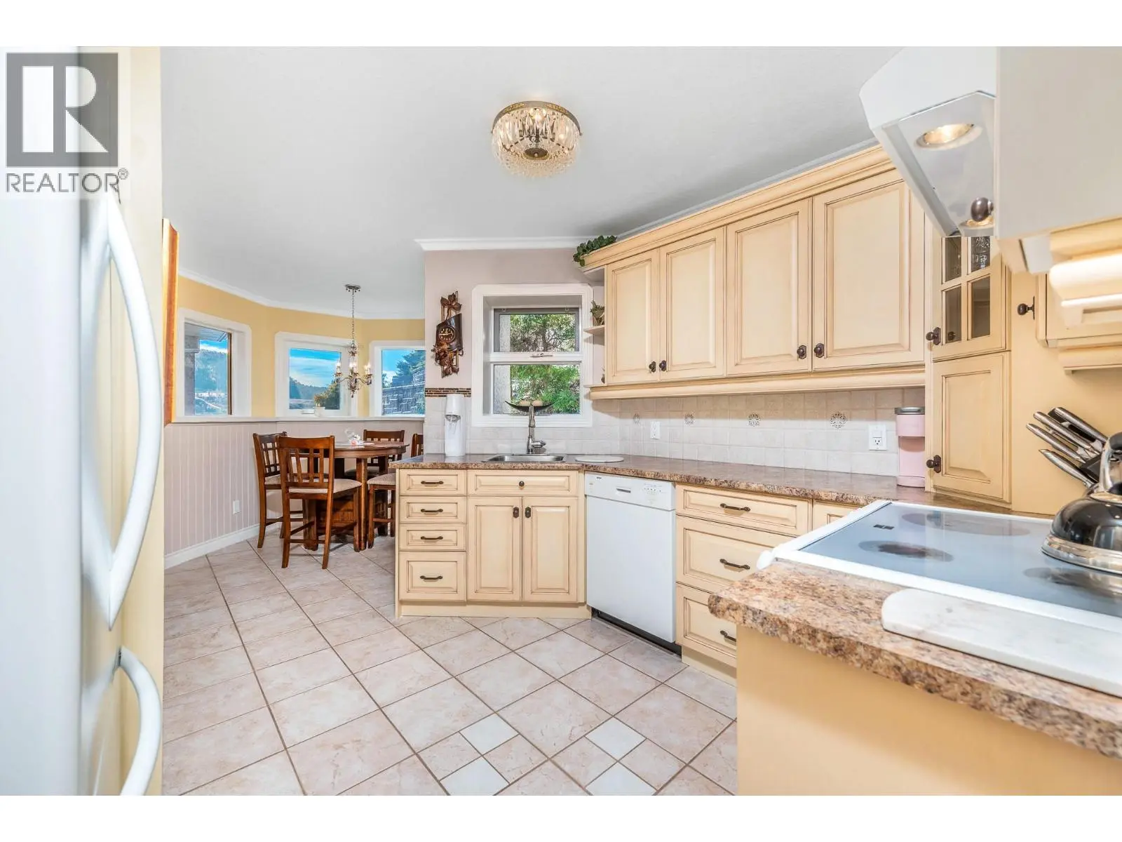 7504 Kennedy Lane. Vernon, British Columbia