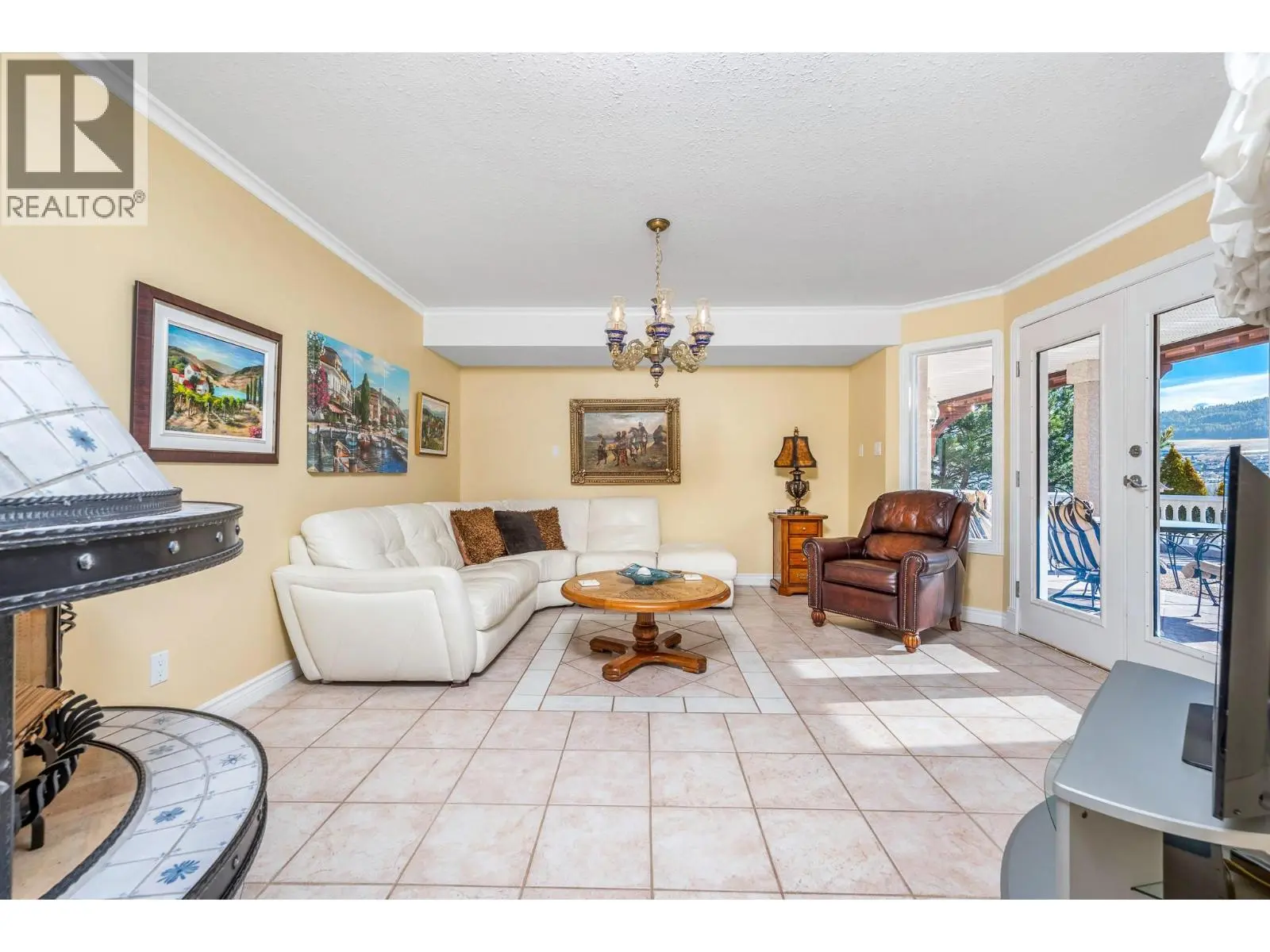 7504 Kennedy Lane. Vernon, British Columbia