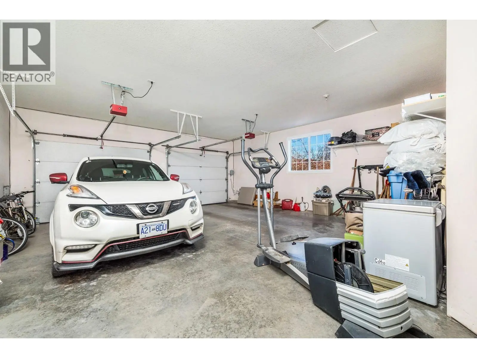 7504 Kennedy Lane. Vernon, British Columbia