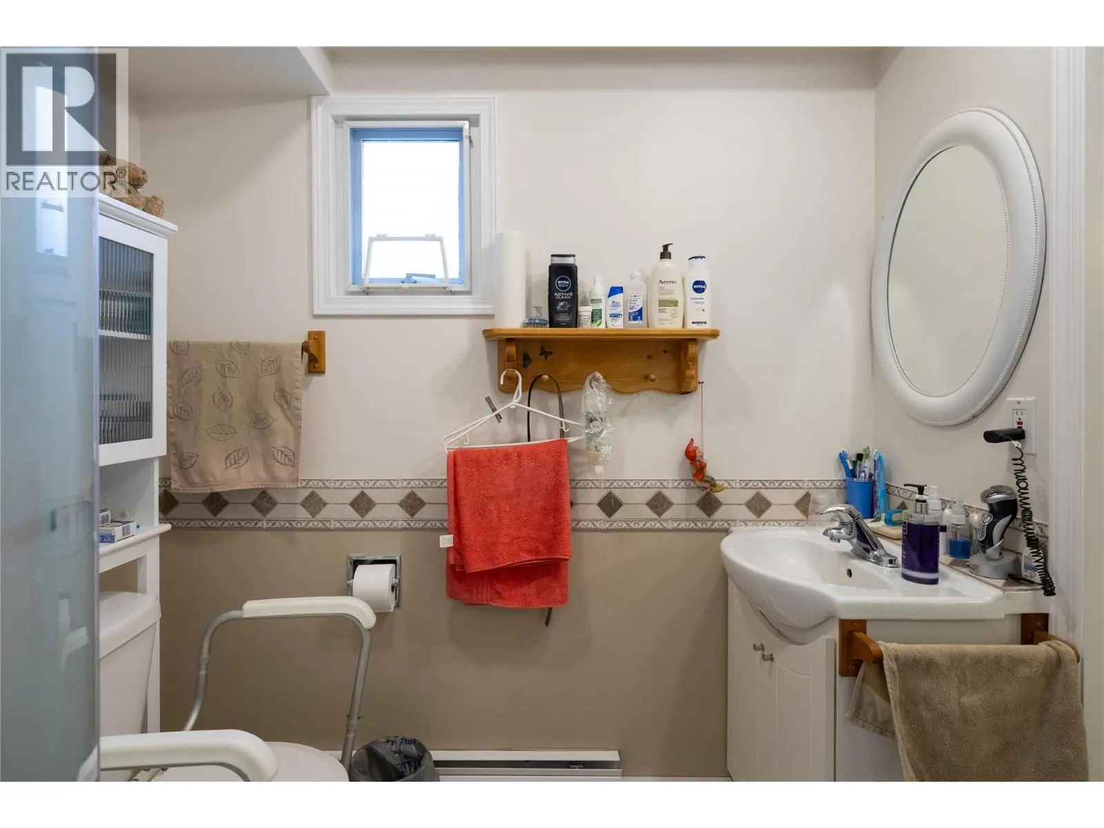 6292 Stickle Road. Vernon, British Columbia