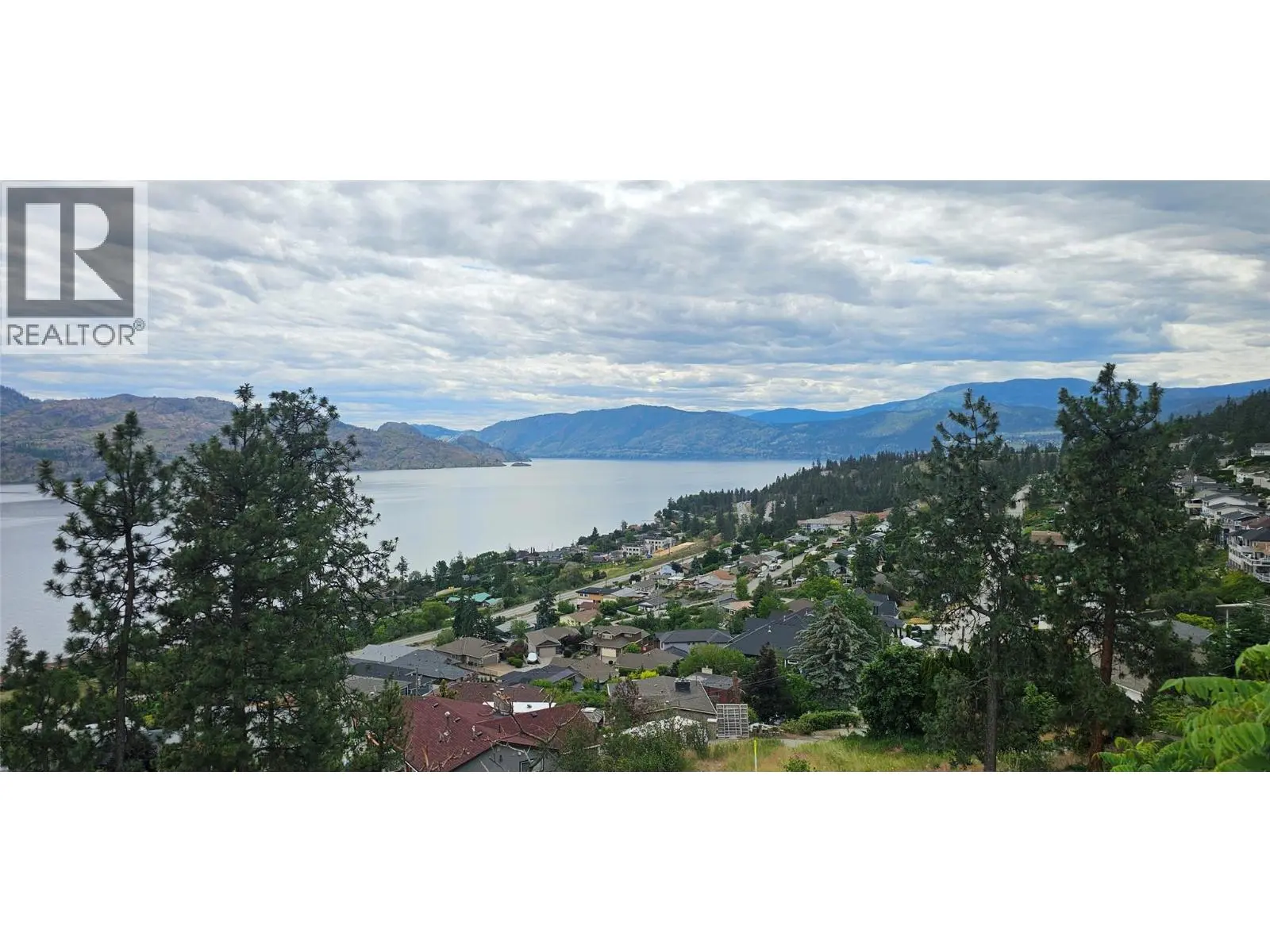 5165 Macneill Court. Peachland, British Columbia