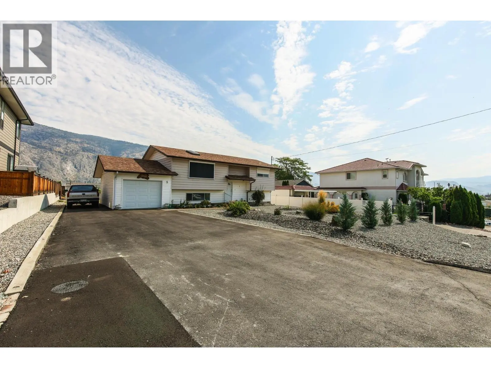 5 Mcintosh Court. Osoyoos, British Columbia