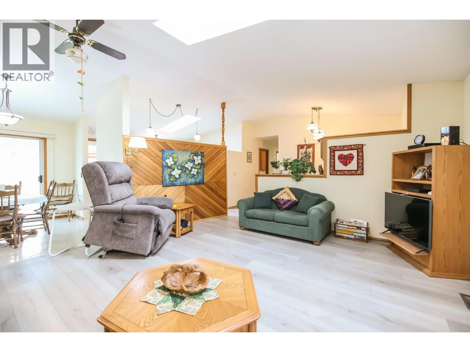 5 Mcintosh Court. Osoyoos, British Columbia