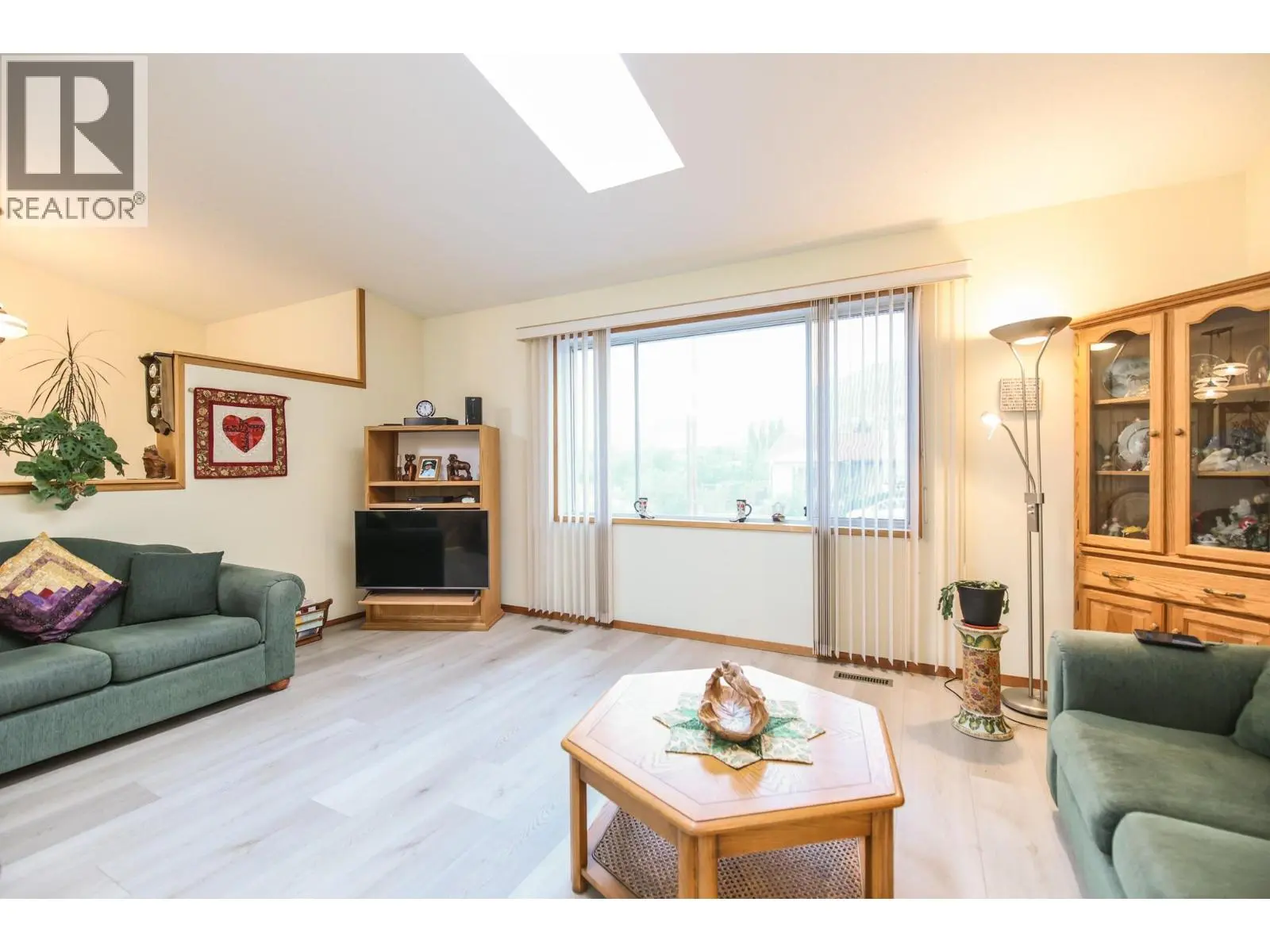 5 Mcintosh Court. Osoyoos, British Columbia