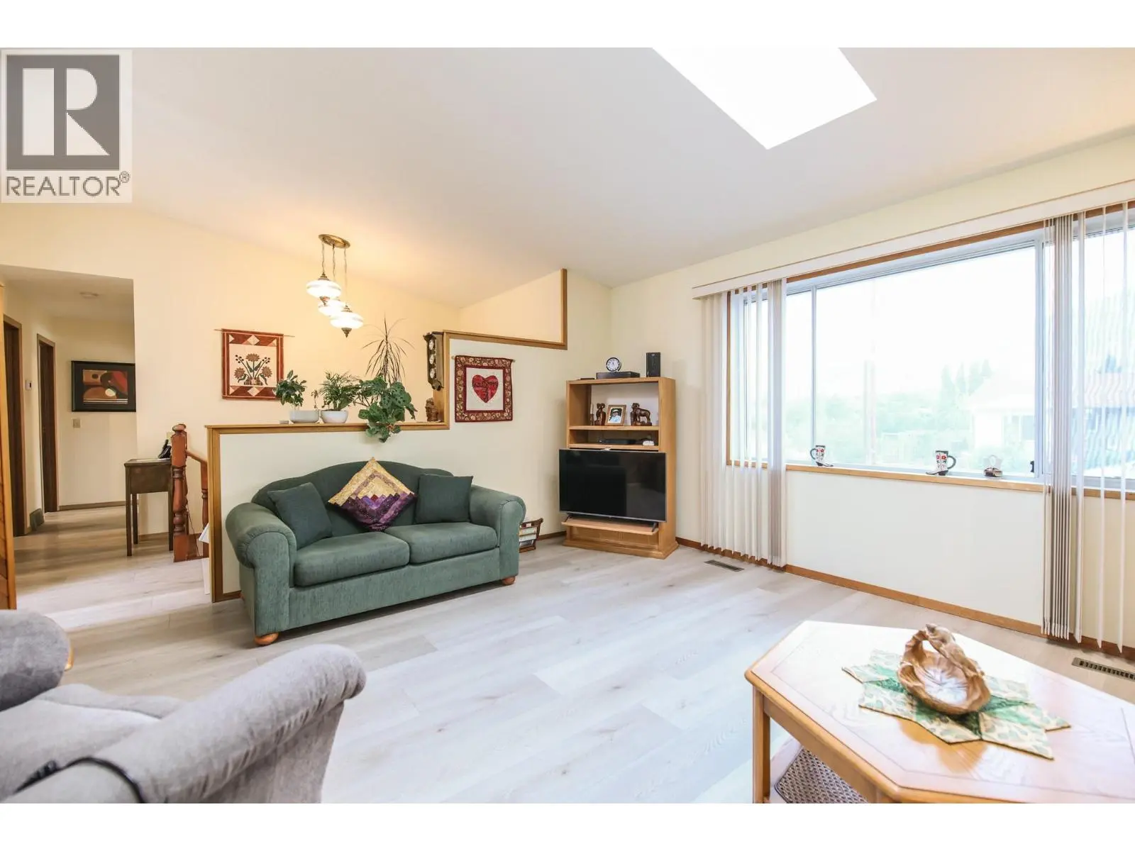 5 Mcintosh Court. Osoyoos, British Columbia