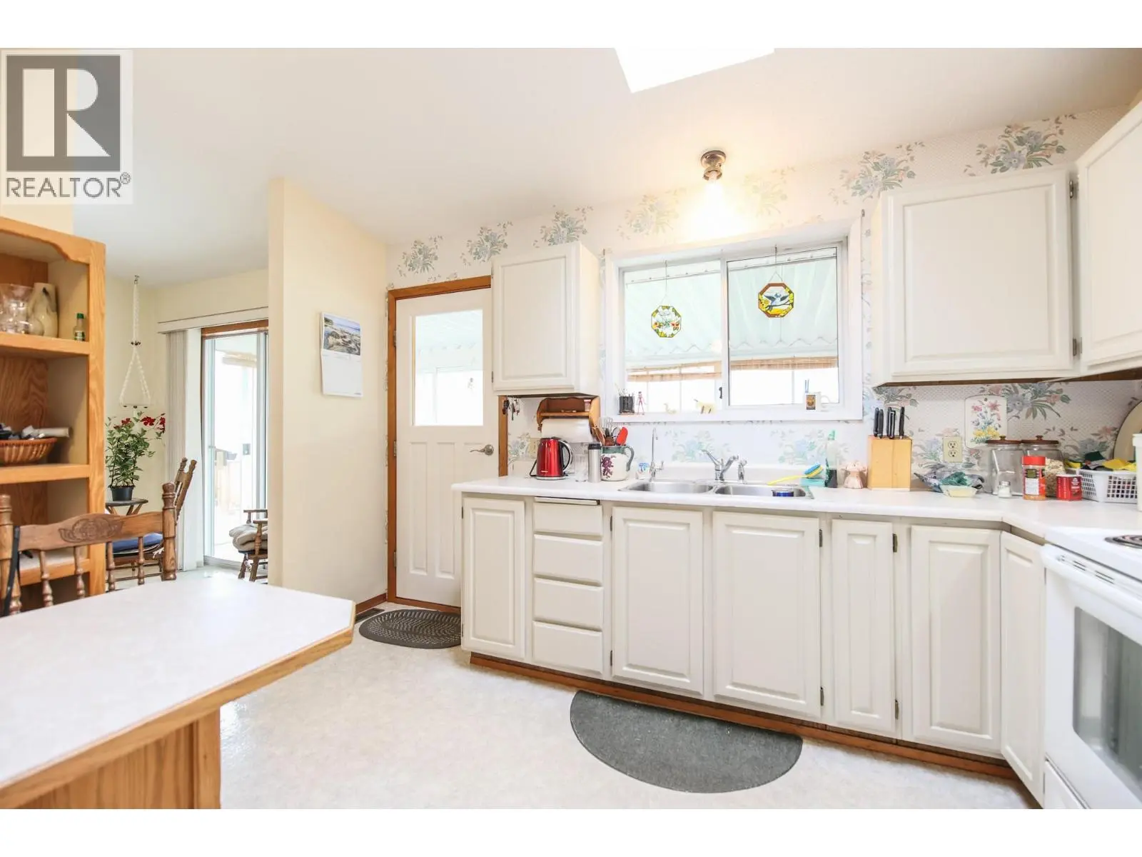 5 Mcintosh Court. Osoyoos, British Columbia