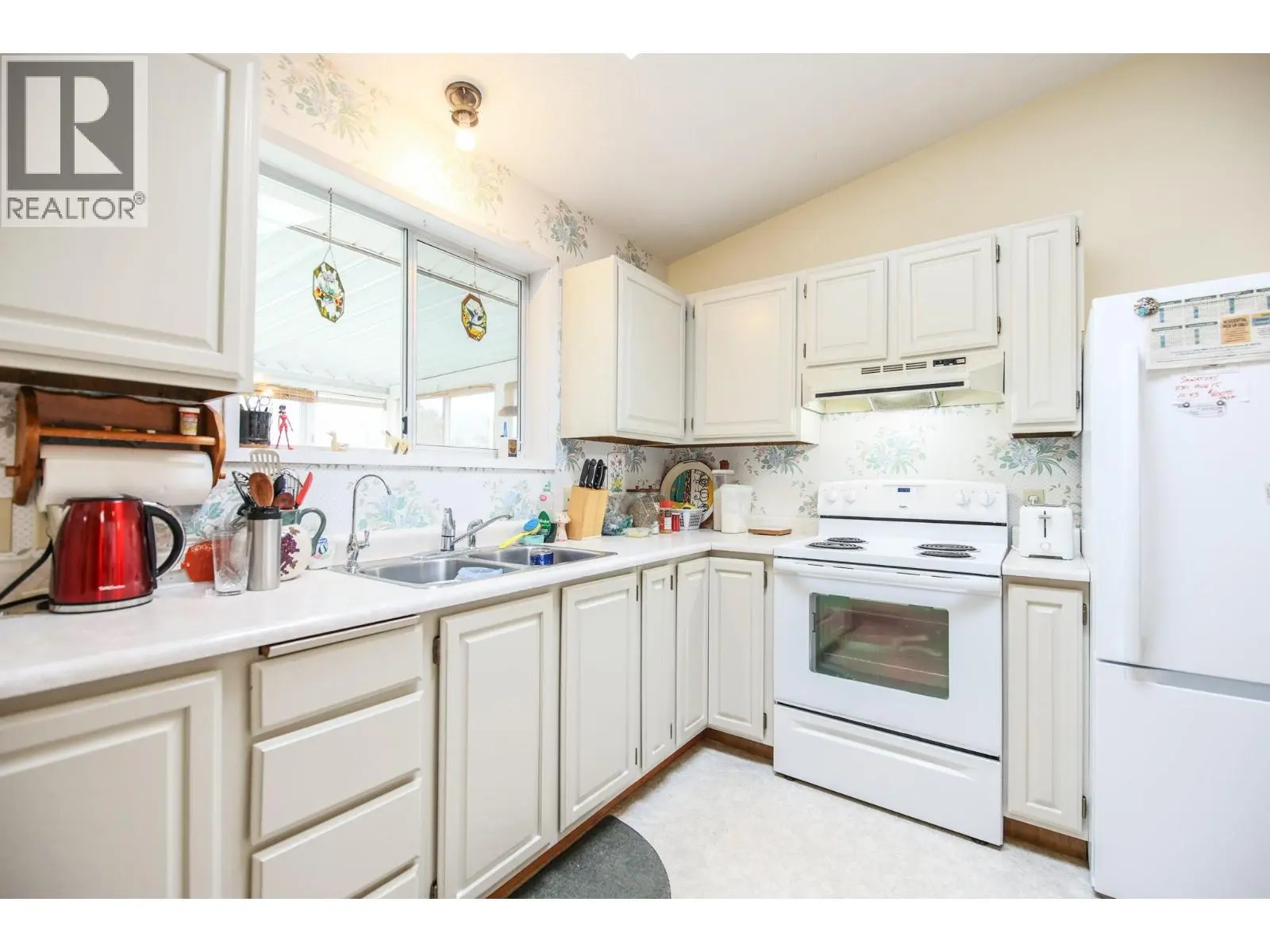 5 Mcintosh Court. Osoyoos, British Columbia
