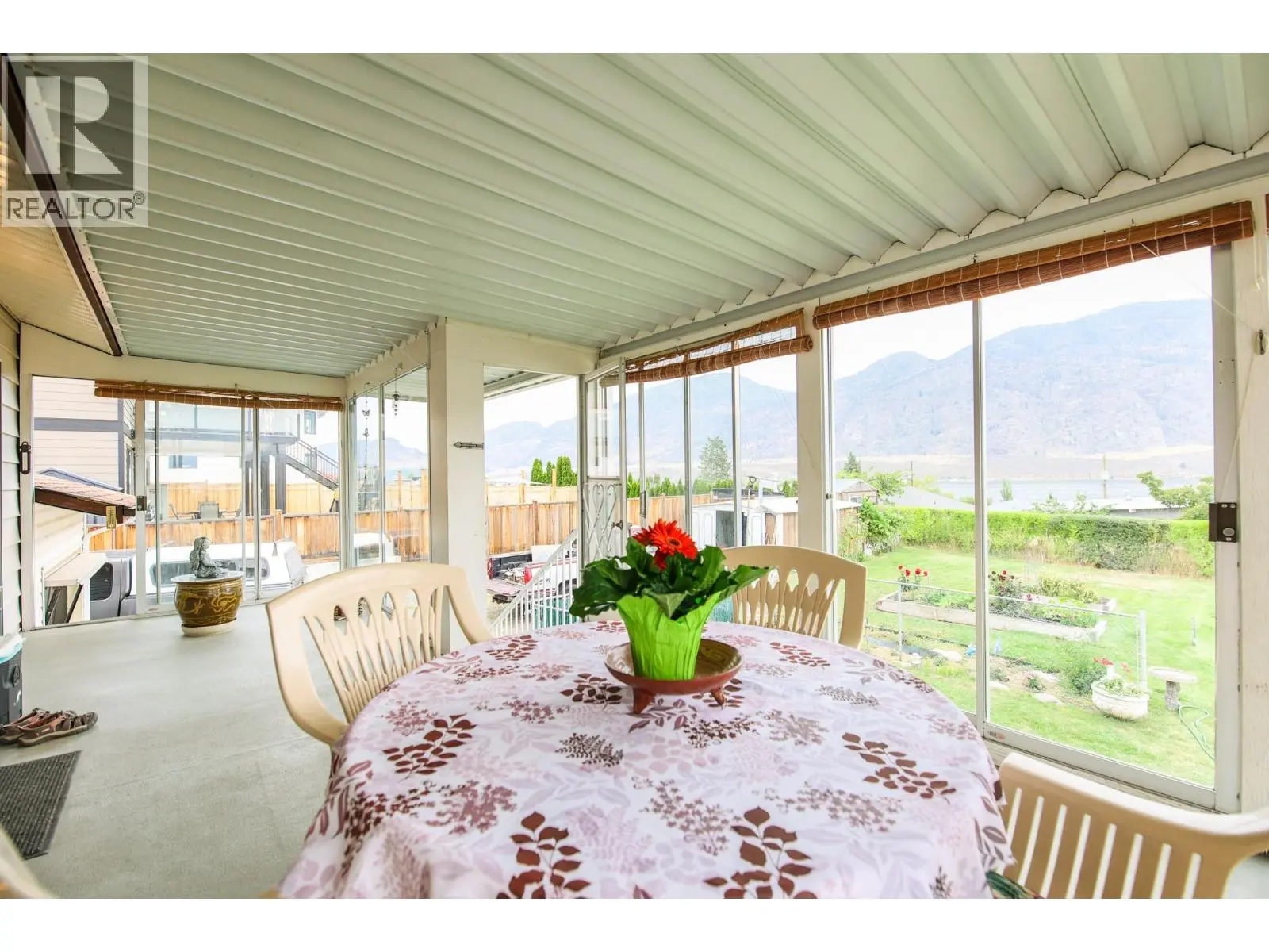 5 Mcintosh Court. Osoyoos, British Columbia