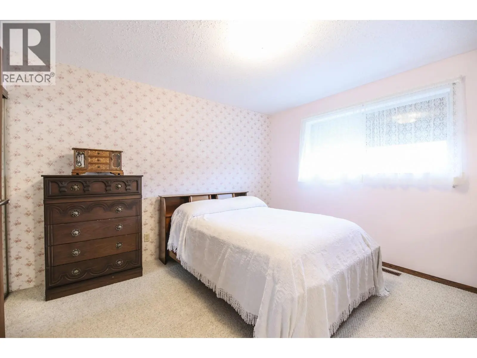 5 Mcintosh Court. Osoyoos, British Columbia