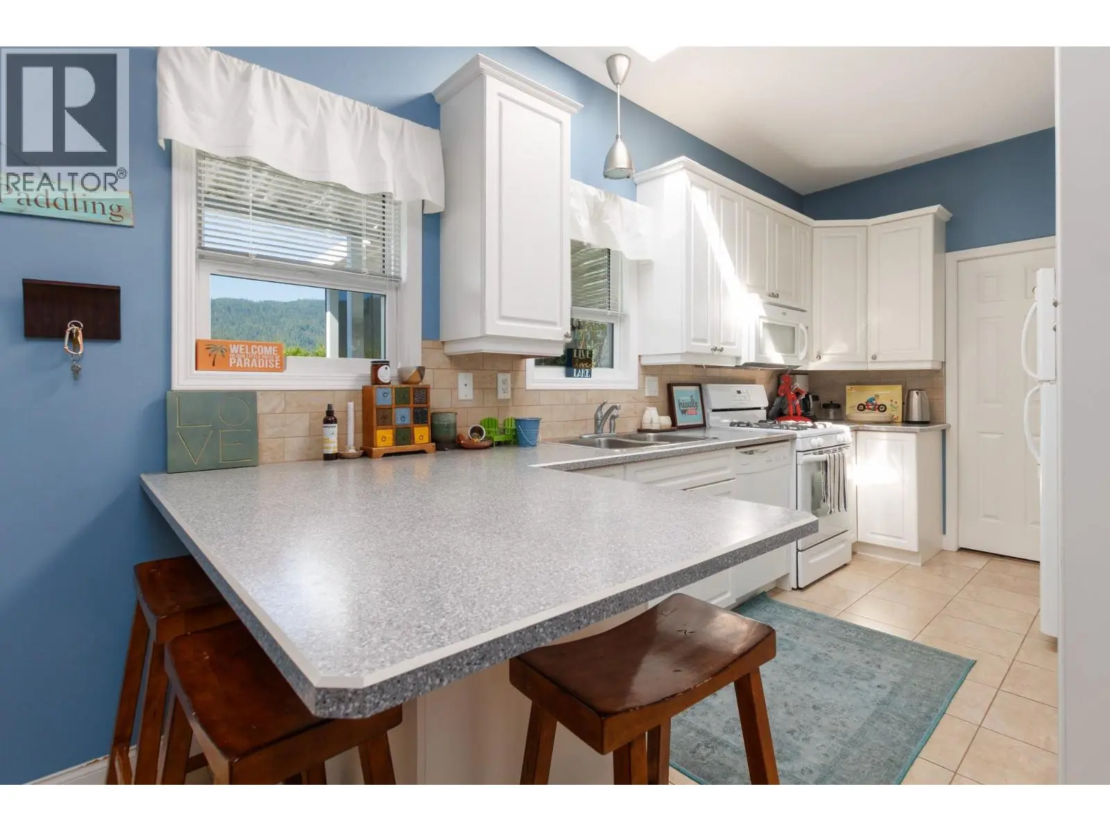 9032 Swanson Road Unit# 2. Swansea Point, British Columbia