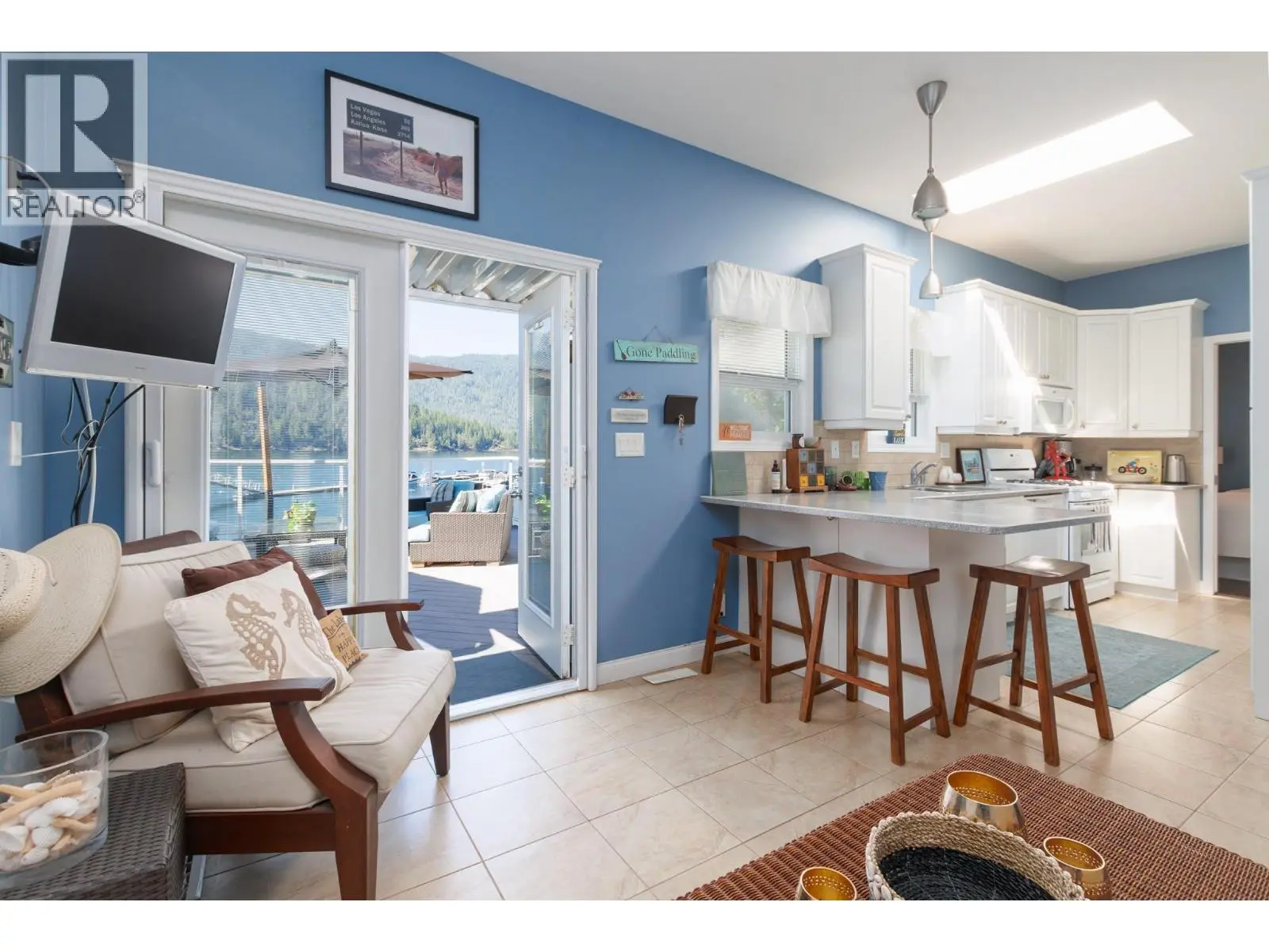 9032 Swanson Road Unit# 2. Swansea Point, British Columbia