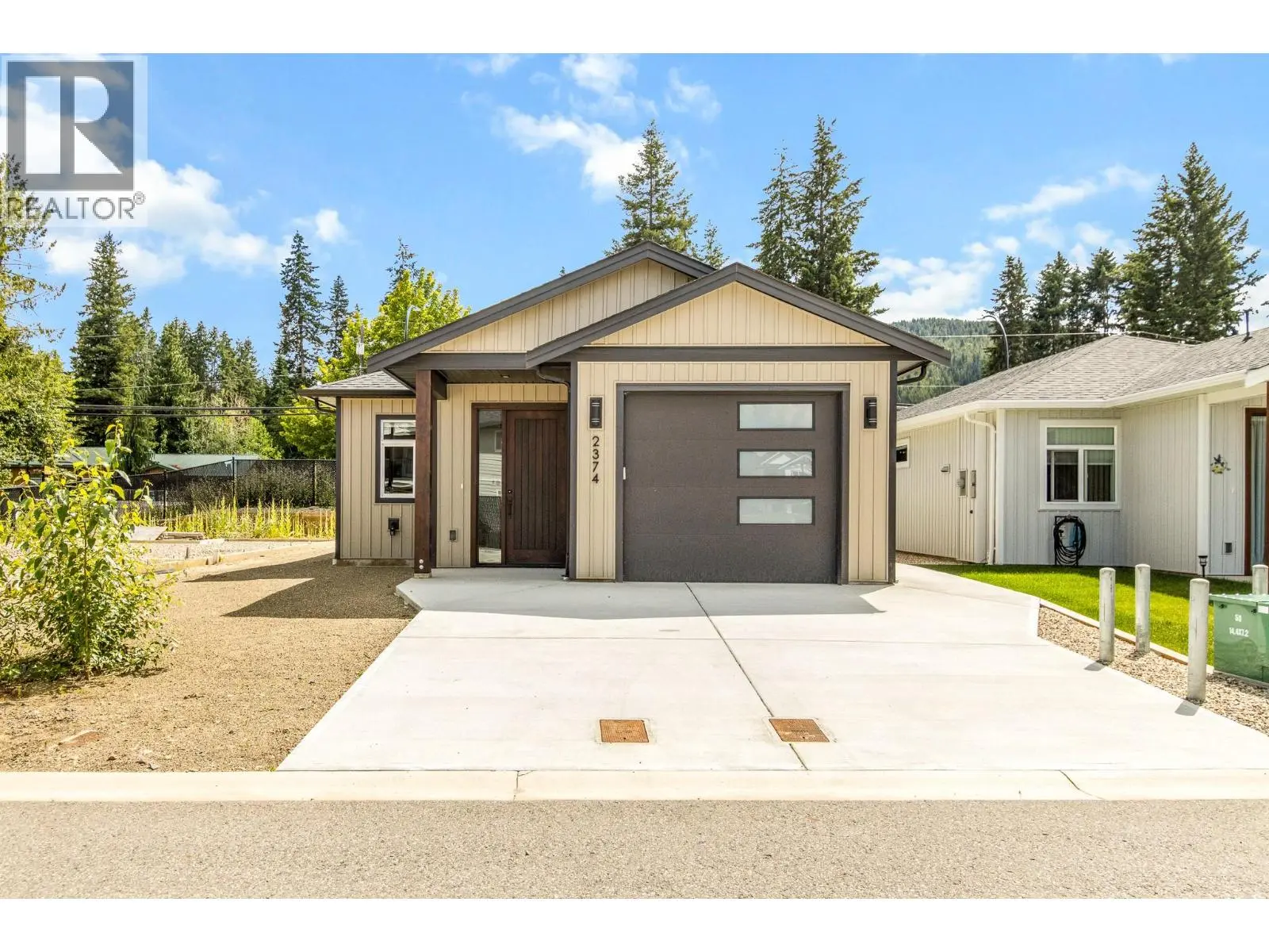 2374 6 Avenue Se. Salmon Arm, British Columbia