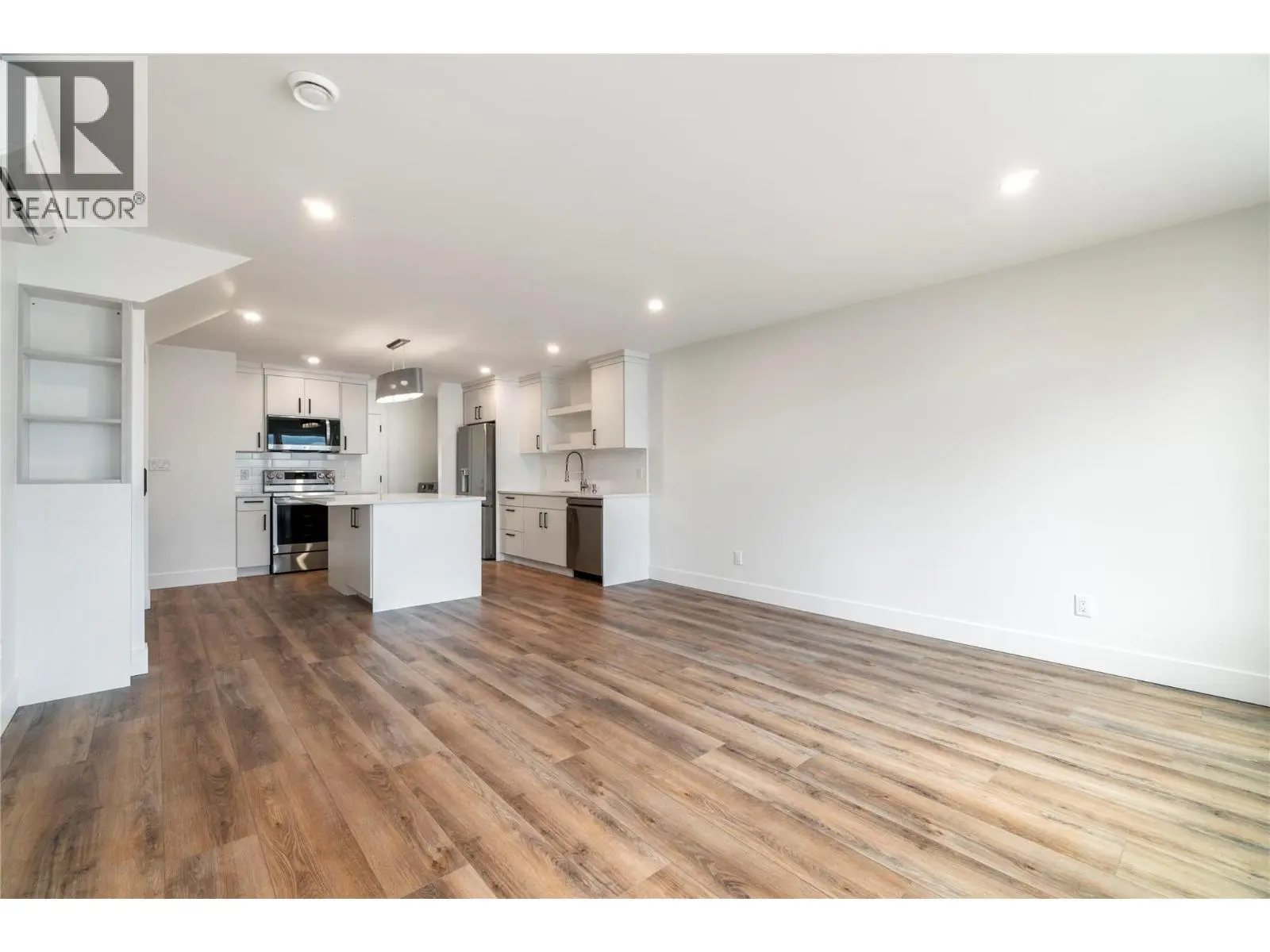 981 12 Street Se Unit# 37. Salmon Arm, British Columbia