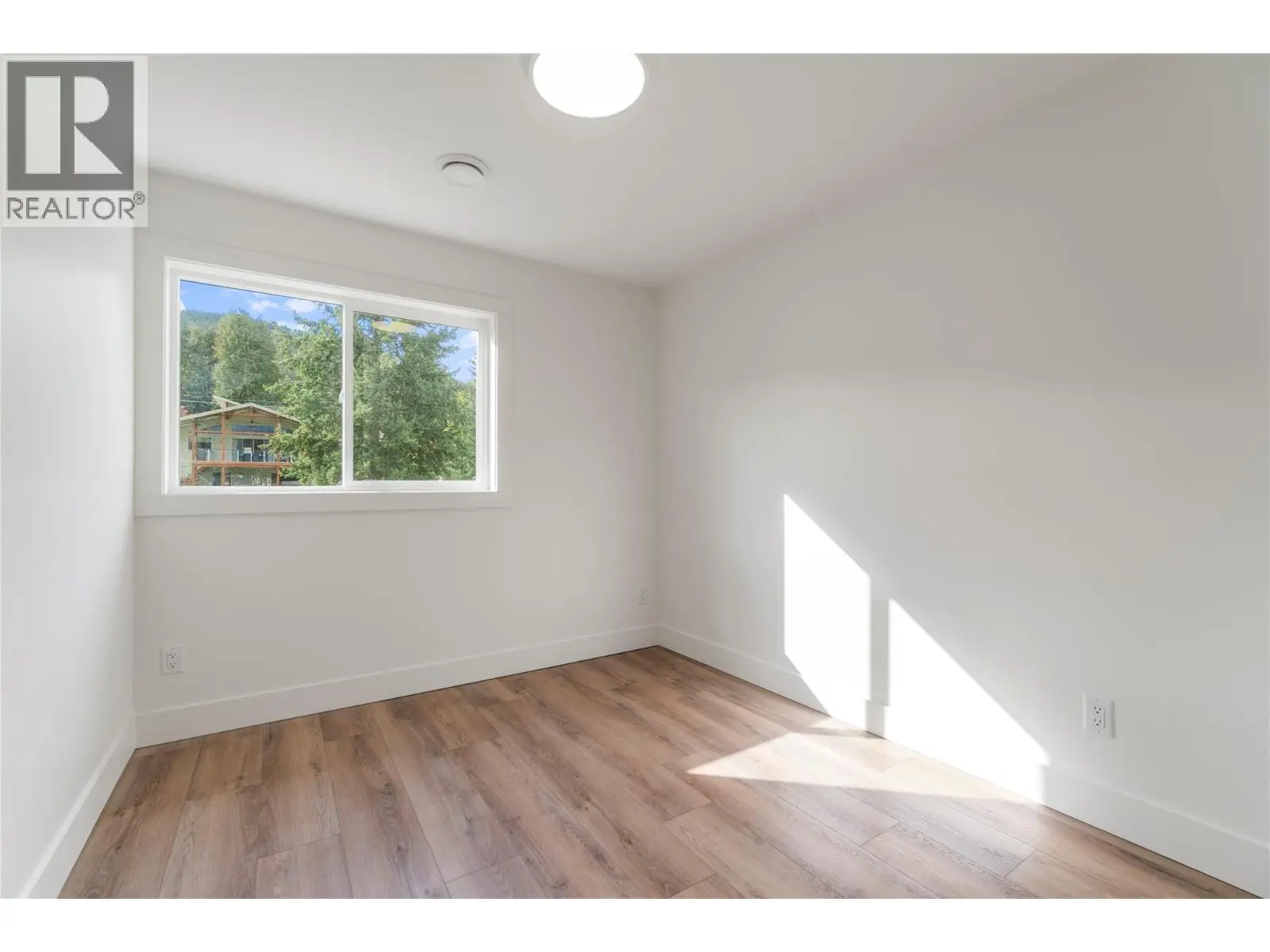 981 12 Street Se Unit# 37. Salmon Arm, British Columbia