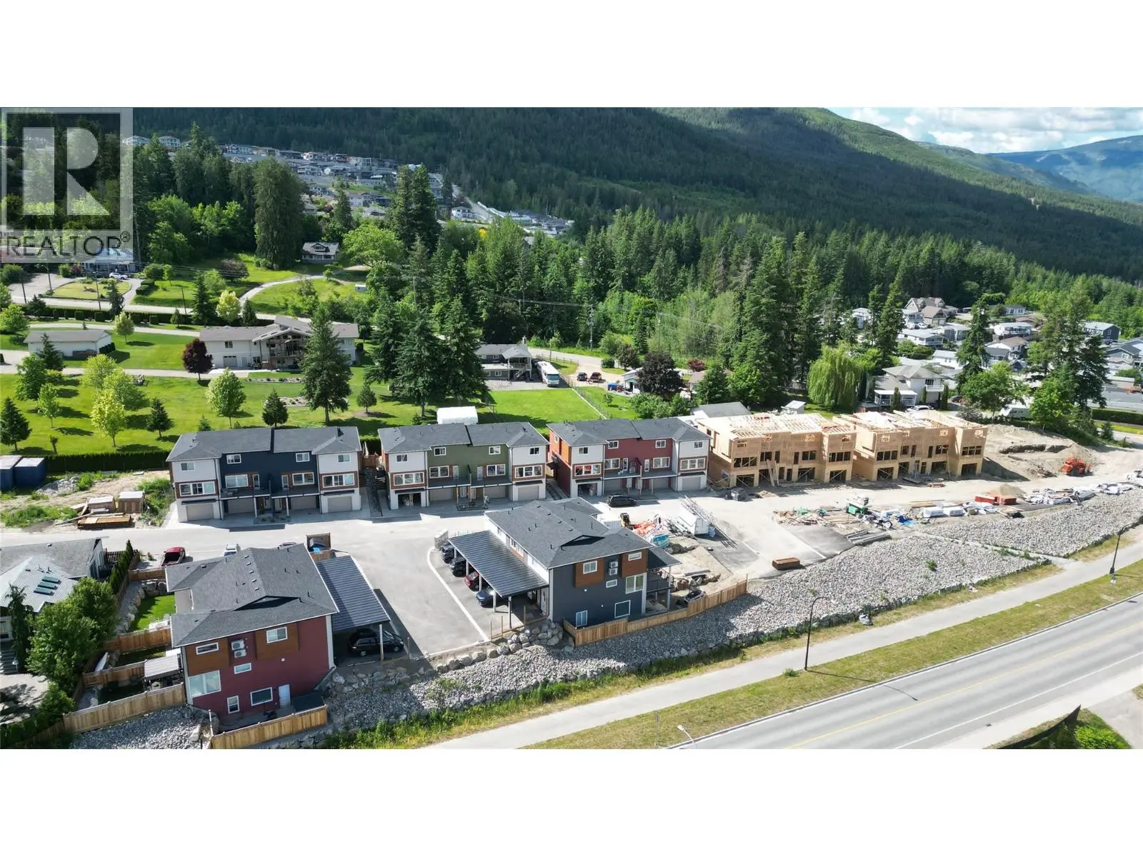 981 12 Street Se Unit# 37. Salmon Arm, British Columbia
