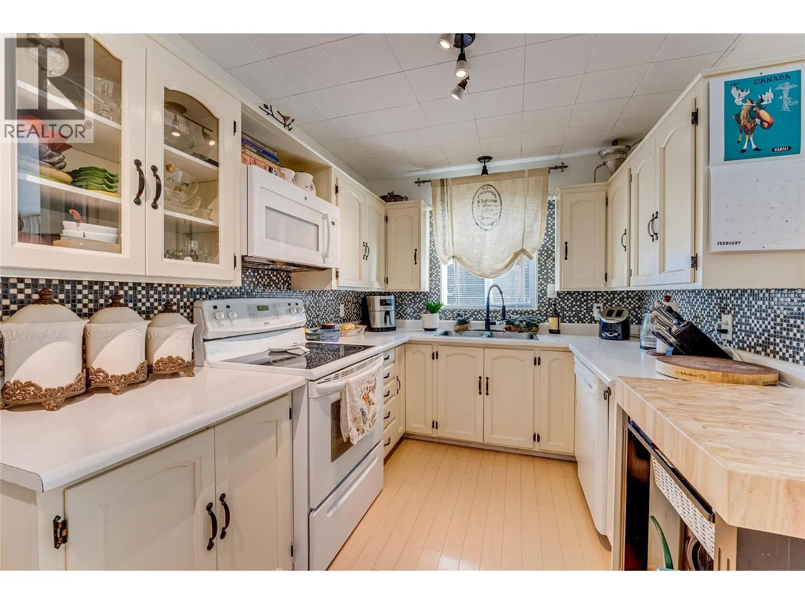 409 Hummingbird Avenue. Vernon, British Columbia