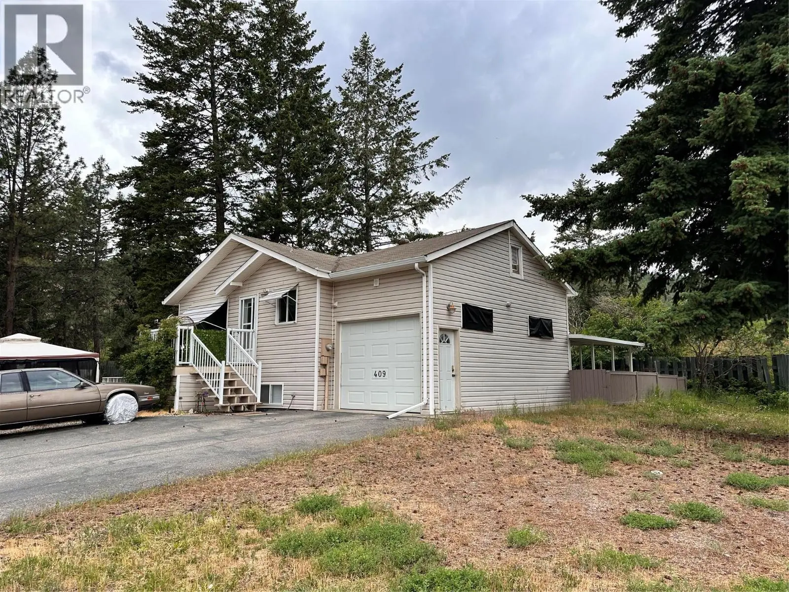 409 Hummingbird Avenue. Vernon, British Columbia