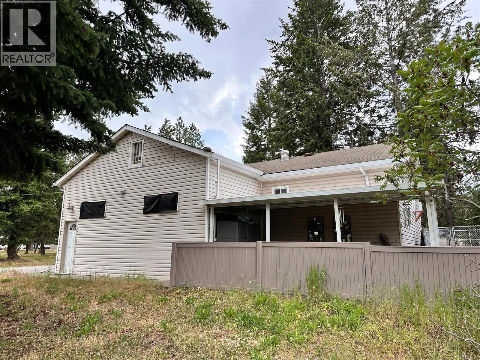 409 Hummingbird Avenue. Vernon, British Columbia