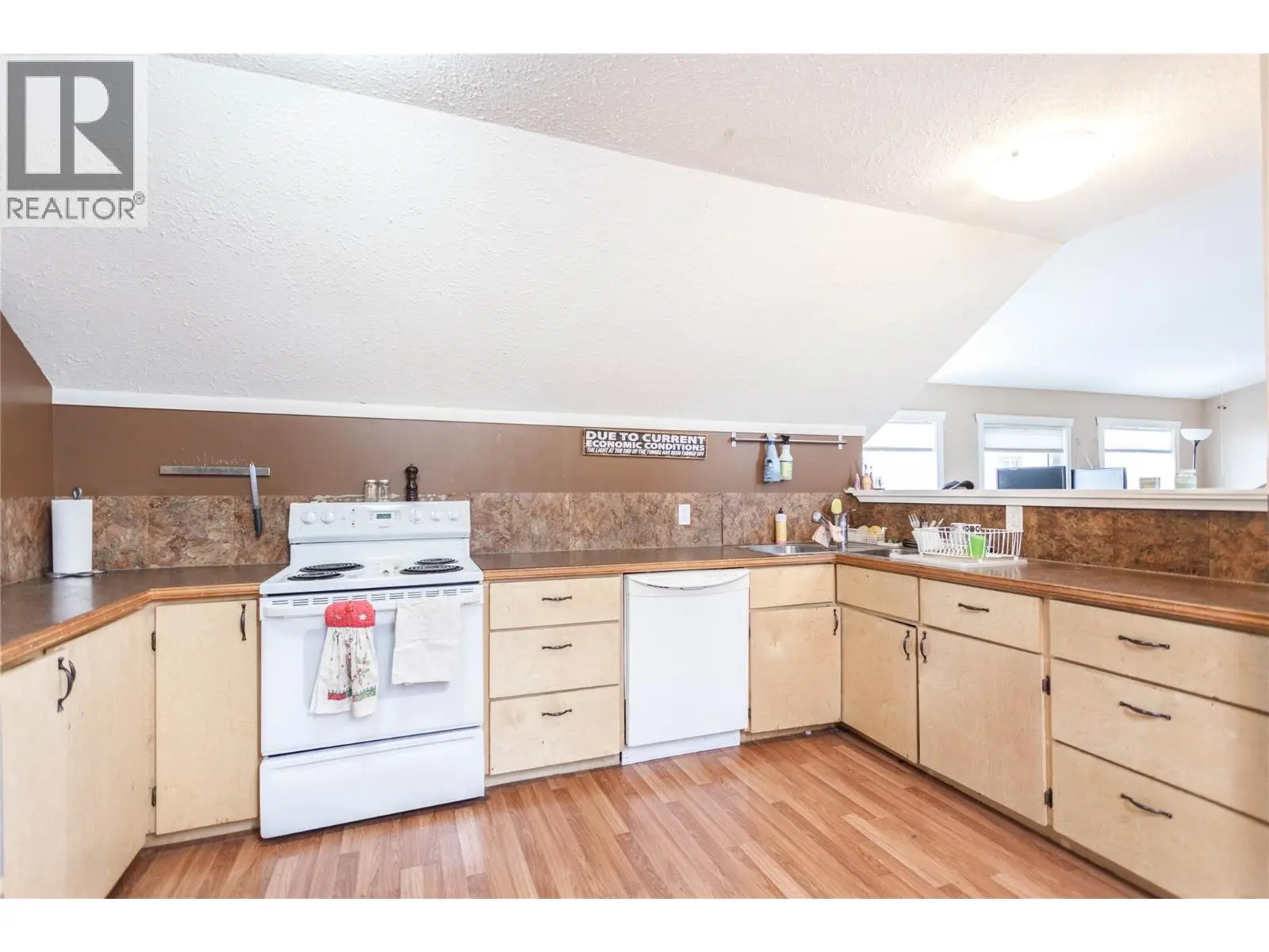 2037 Shuswap Avenue. Lumby, British Columbia
