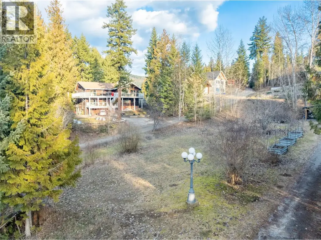 2486 Centennial Drive, Blind Bay