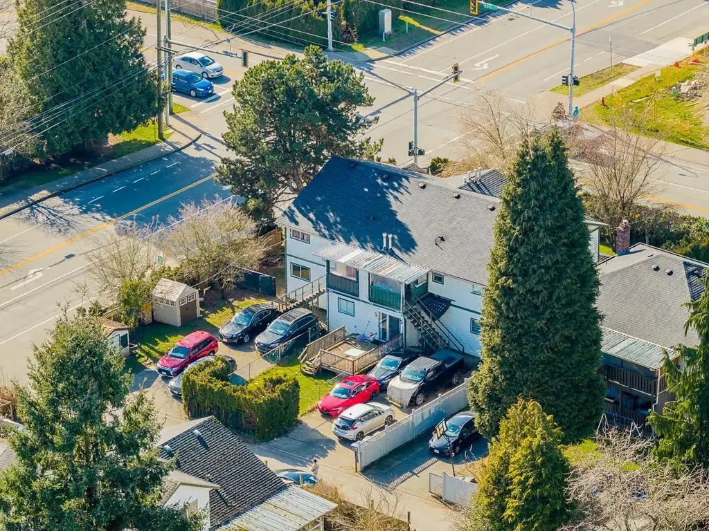 8412- 8414 156 Street, Surrey