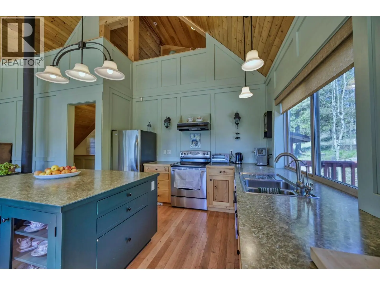 155 Cougar Court. Osoyoos, British Columbia