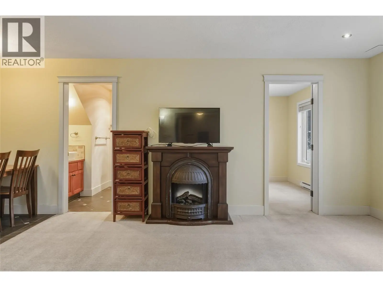 725 Monashee Road. Silver Star, British Columbia
