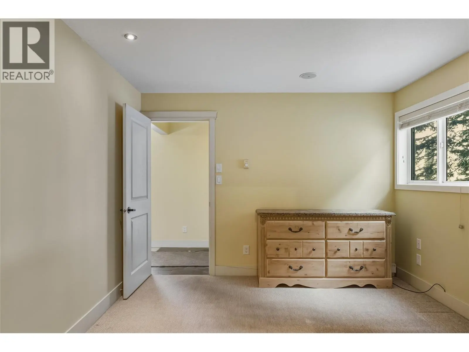 725 Monashee Road. Silver Star, British Columbia