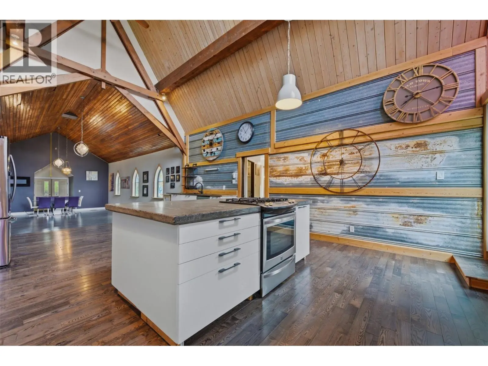 2193 Park Avenue. Lumby, British Columbia