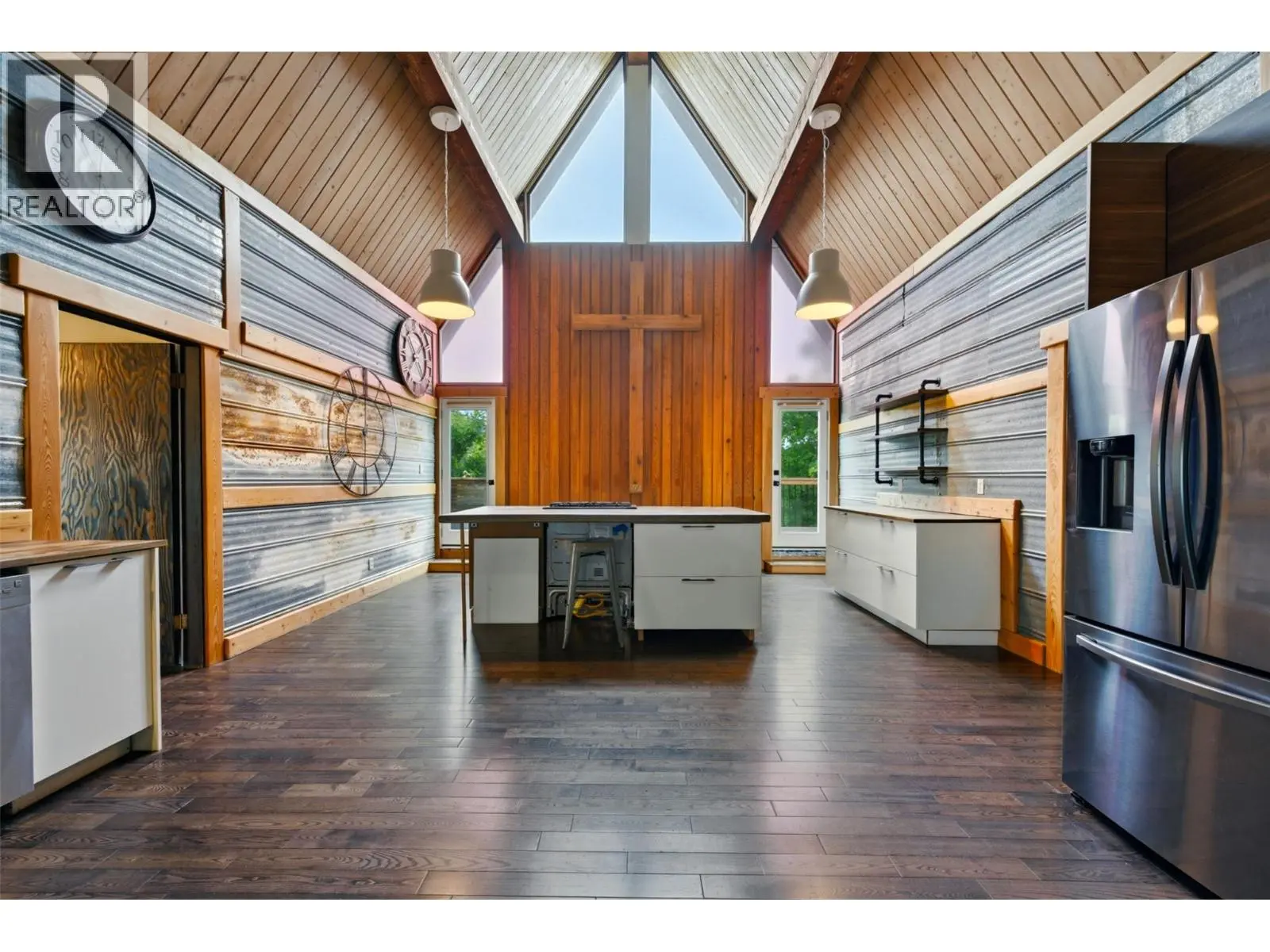 2193 Park Avenue. Lumby, British Columbia