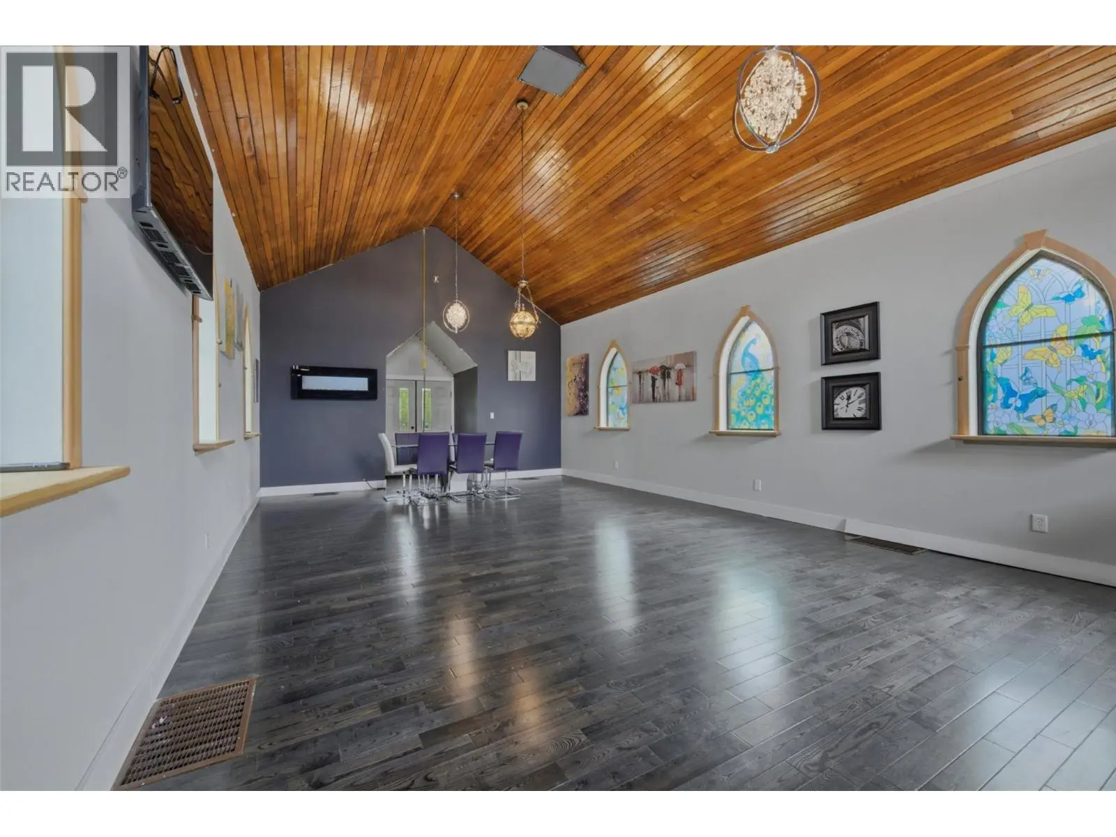 2193 Park Avenue. Lumby, British Columbia