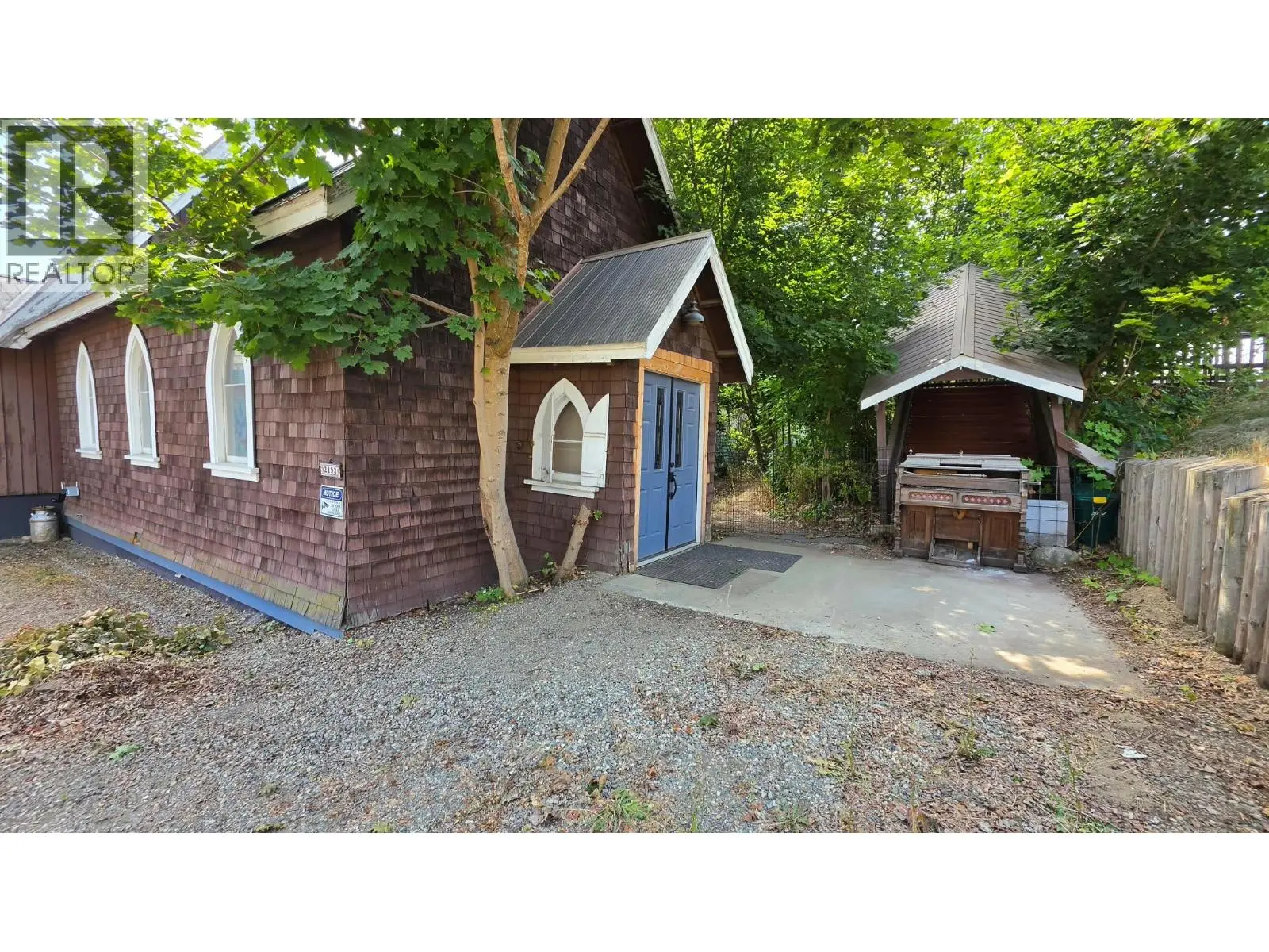 2193 Park Avenue. Lumby, British Columbia