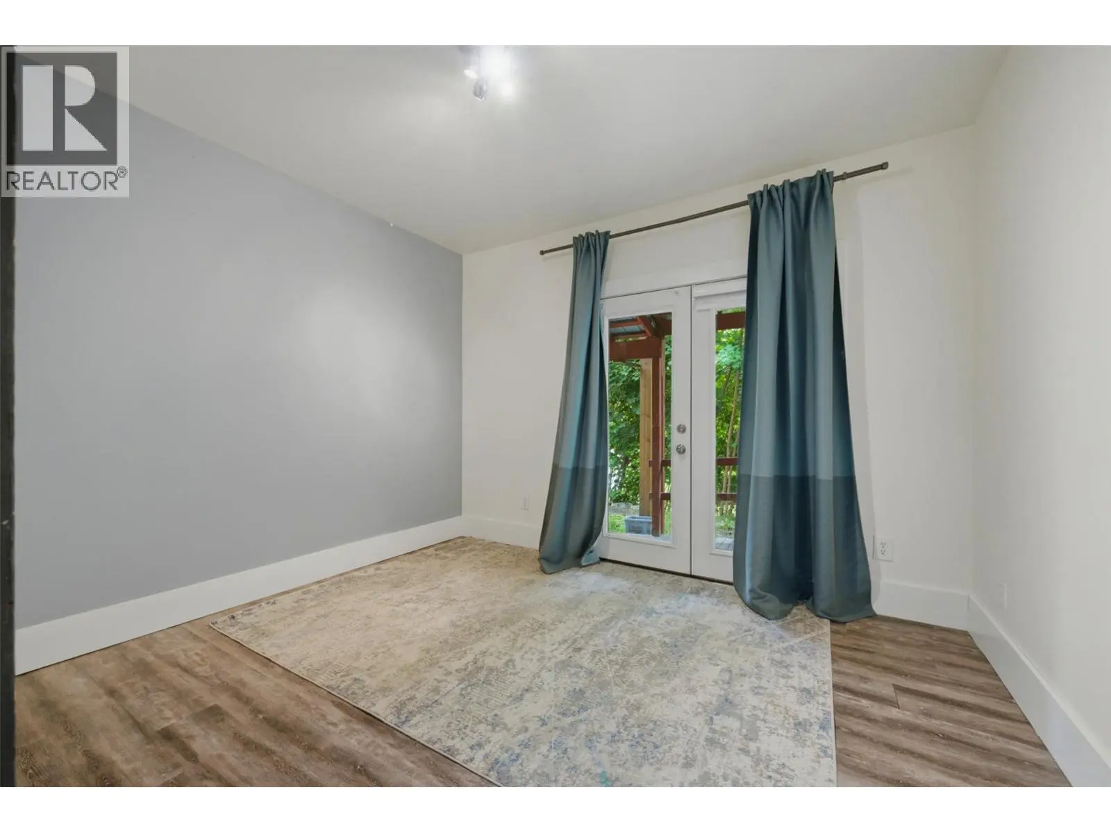 2193 Park Avenue. Lumby, British Columbia