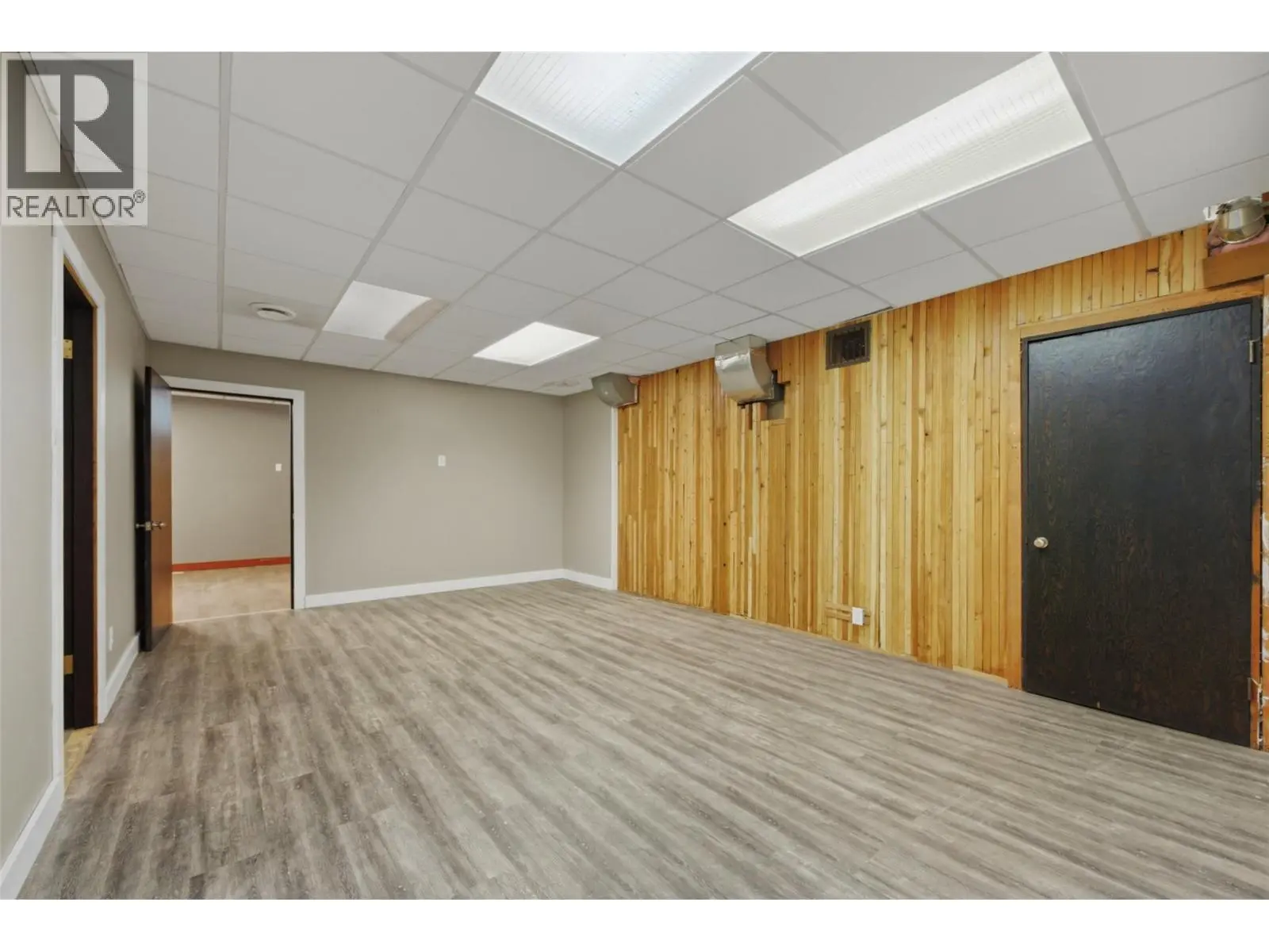 2193 Park Avenue. Lumby, British Columbia