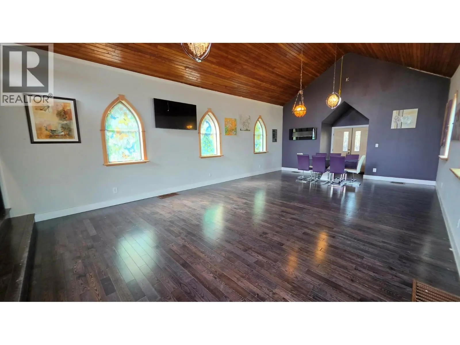 2193 Park Avenue. Lumby, British Columbia