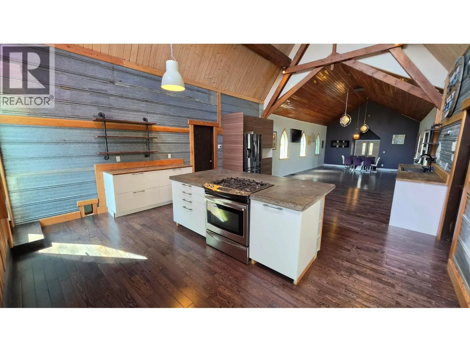2193 Park Avenue. Lumby, British Columbia