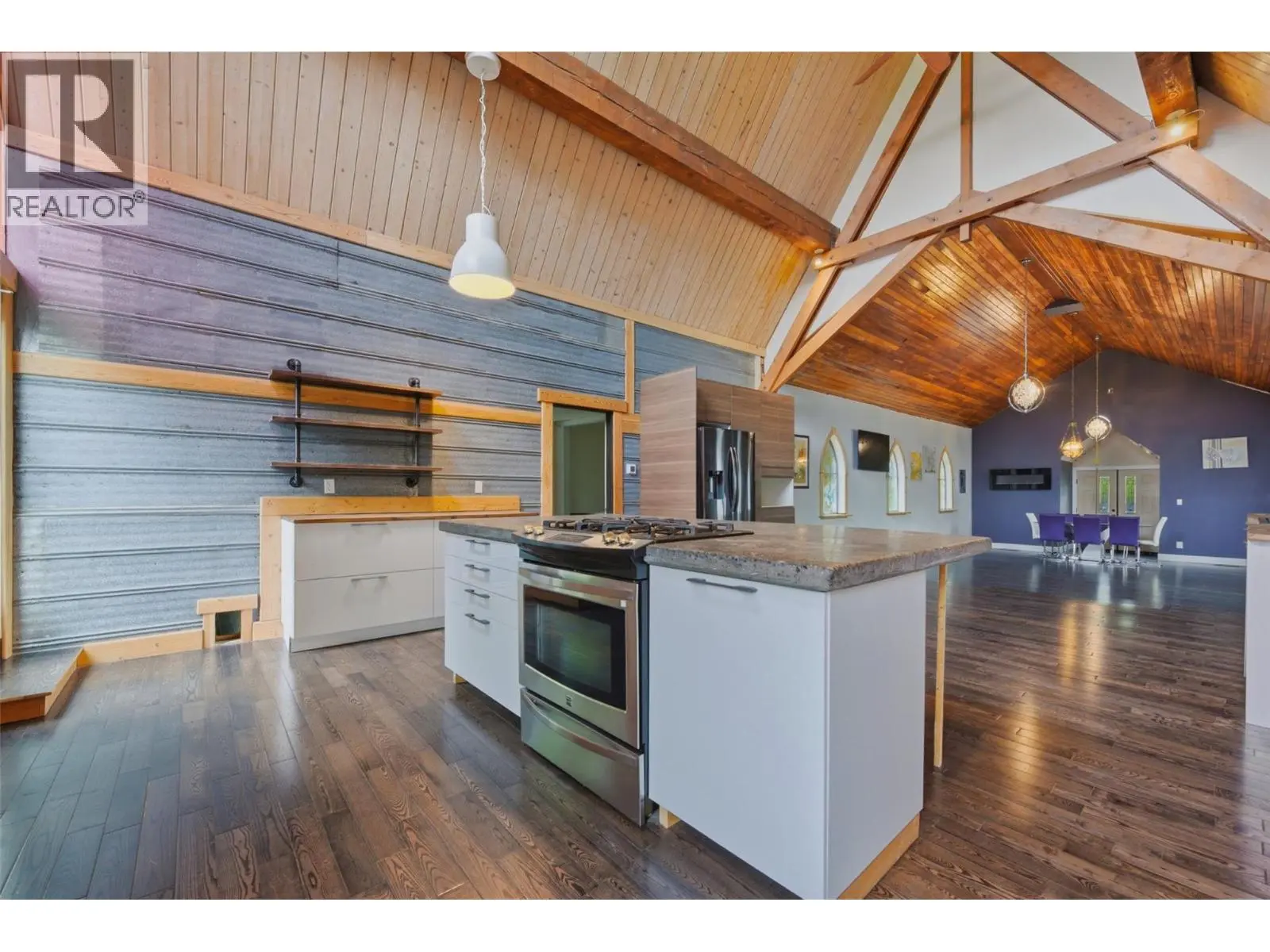 2193 Park Avenue. Lumby, British Columbia