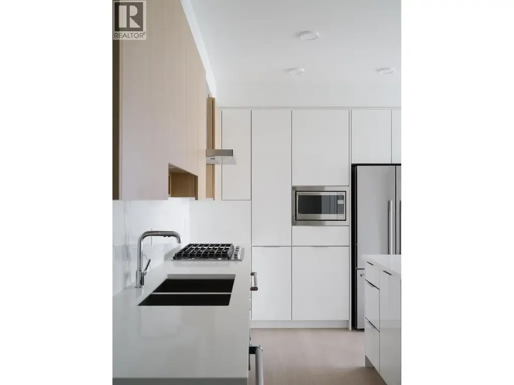 1904 7683 Park Crescent, Burnaby
